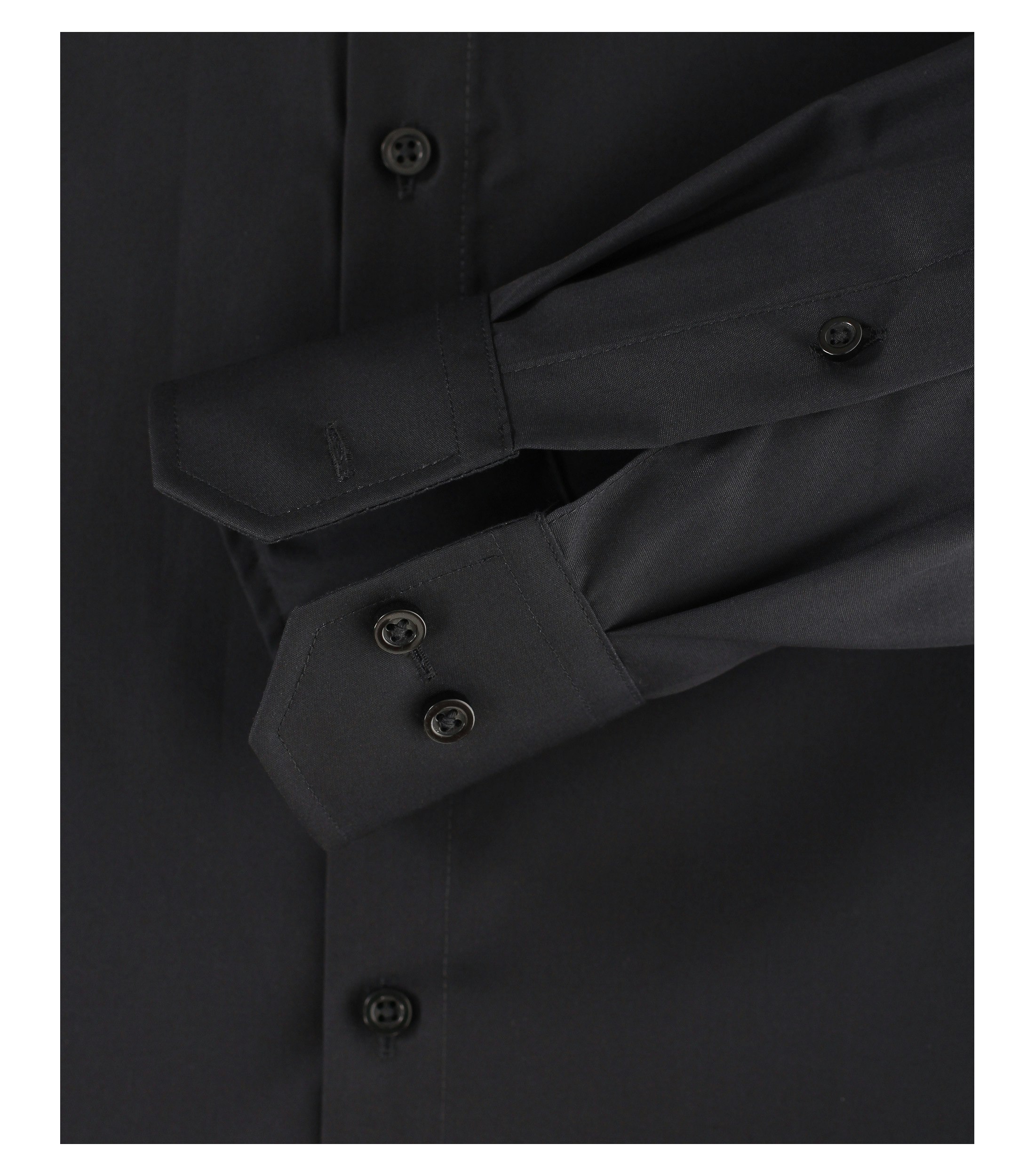 Ein Businesshemd im uni Muster in der Farbe Schwarz