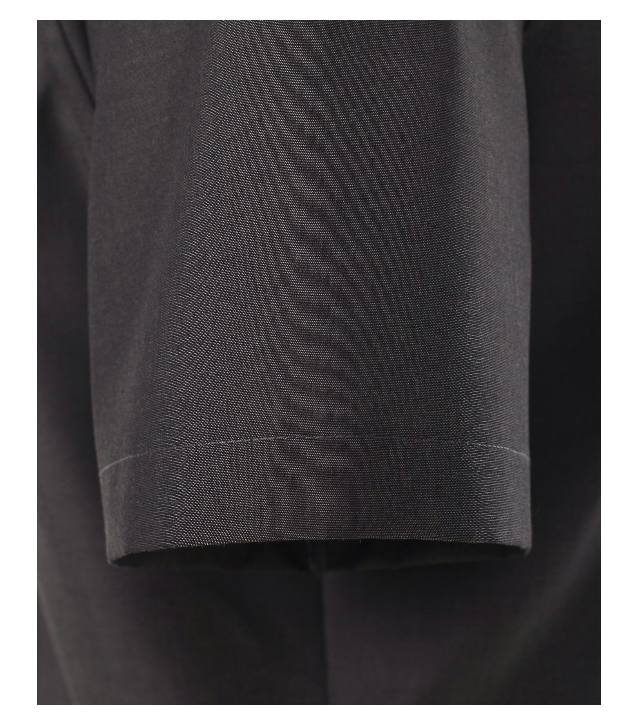 Ein Businesshemd im uni Muster in der Farbe Dunkelgrau