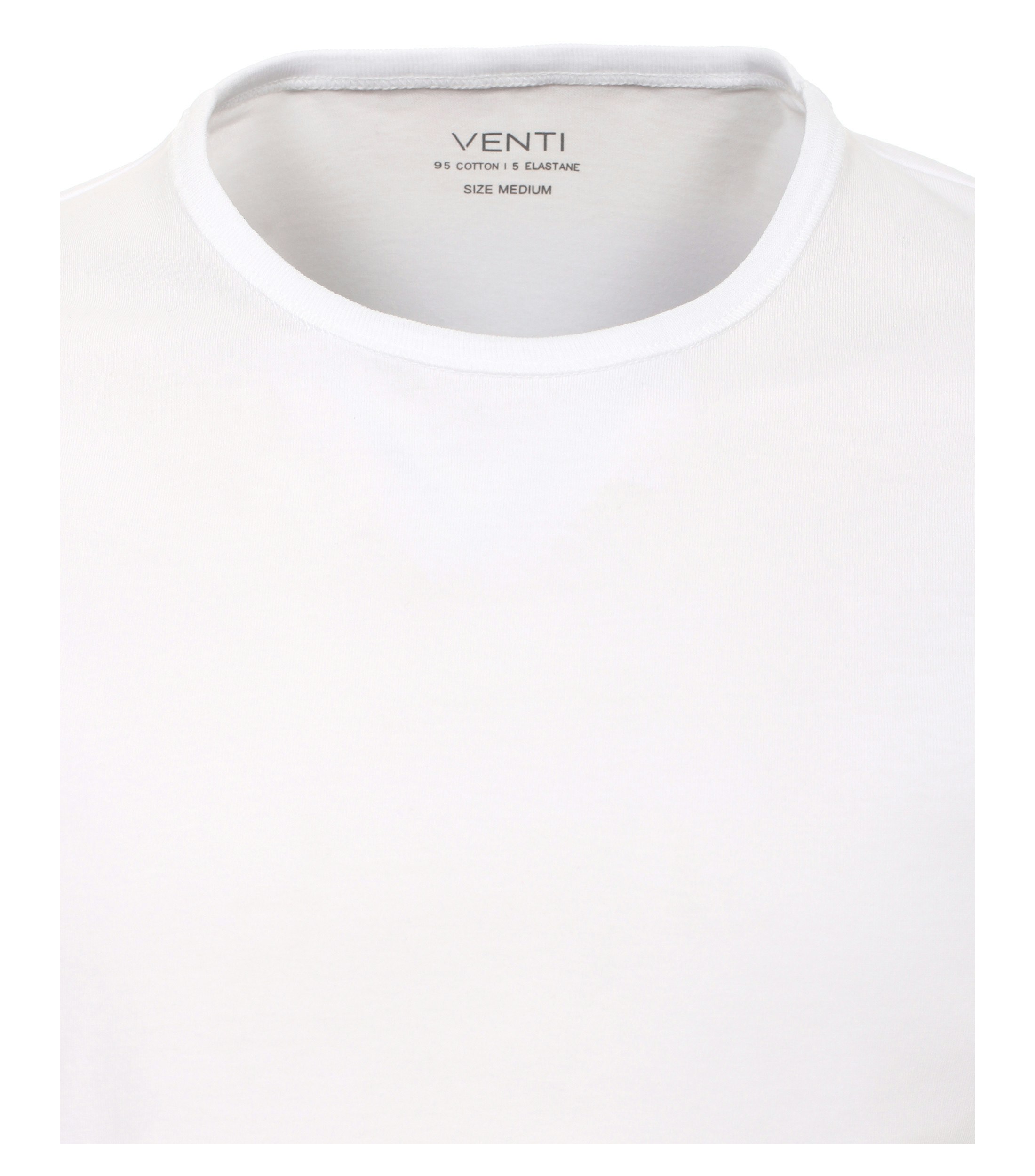 Das Model trägt ein TShirt im uni Muster in der Farbe Weiß