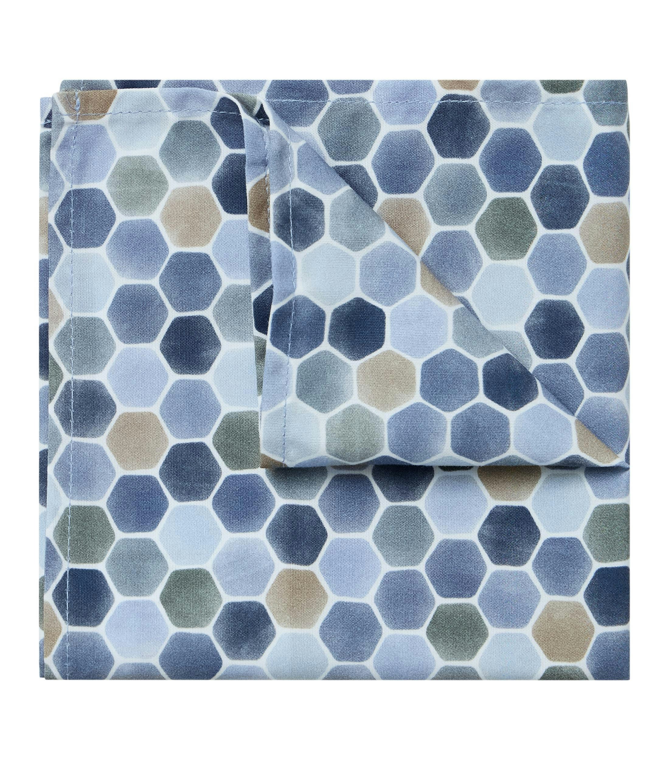 Ein Einstecktuch im uni Muster in der Farbe Blau