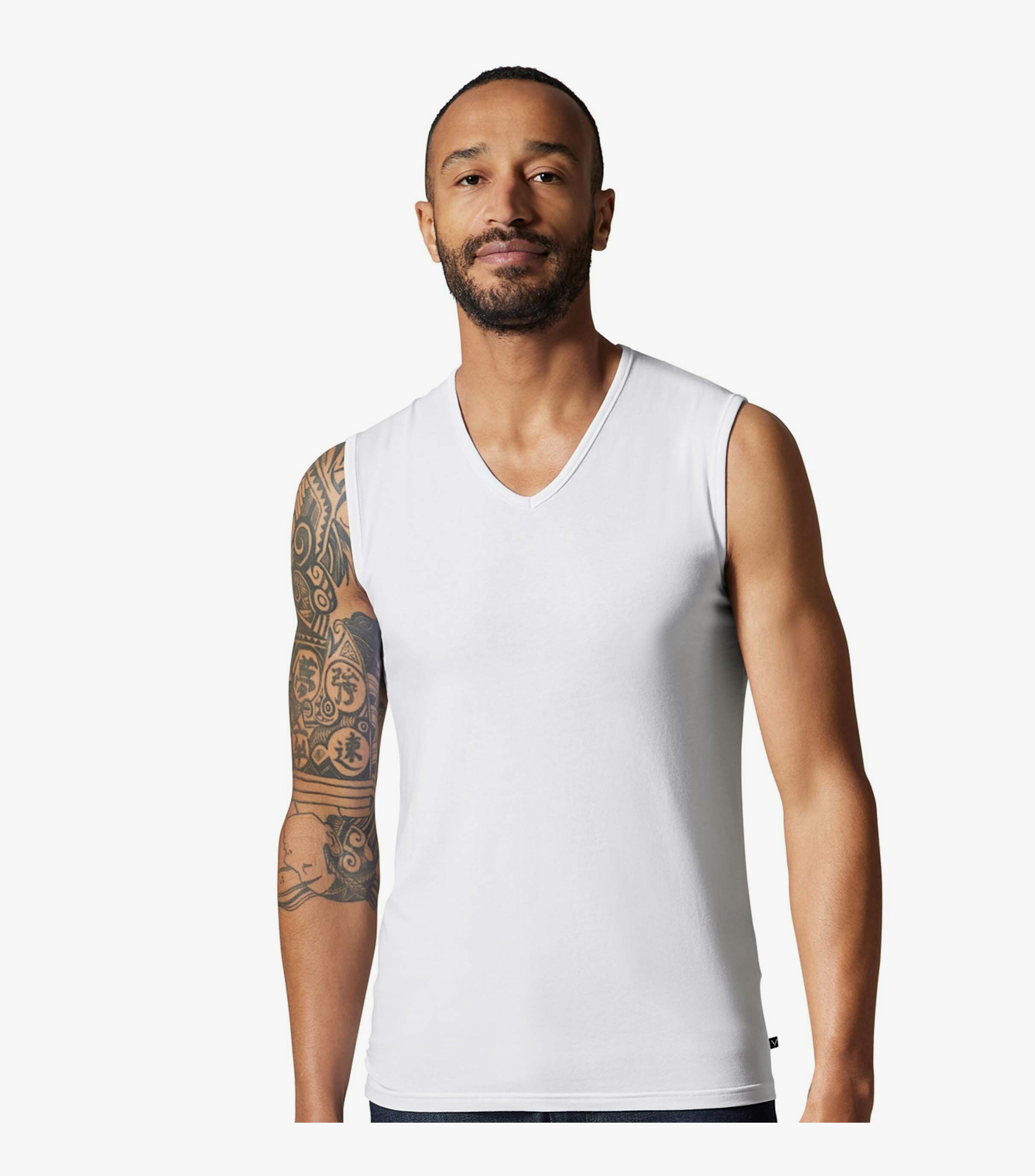 Ein Tanktop im uni Muster in der Farbe Weiß