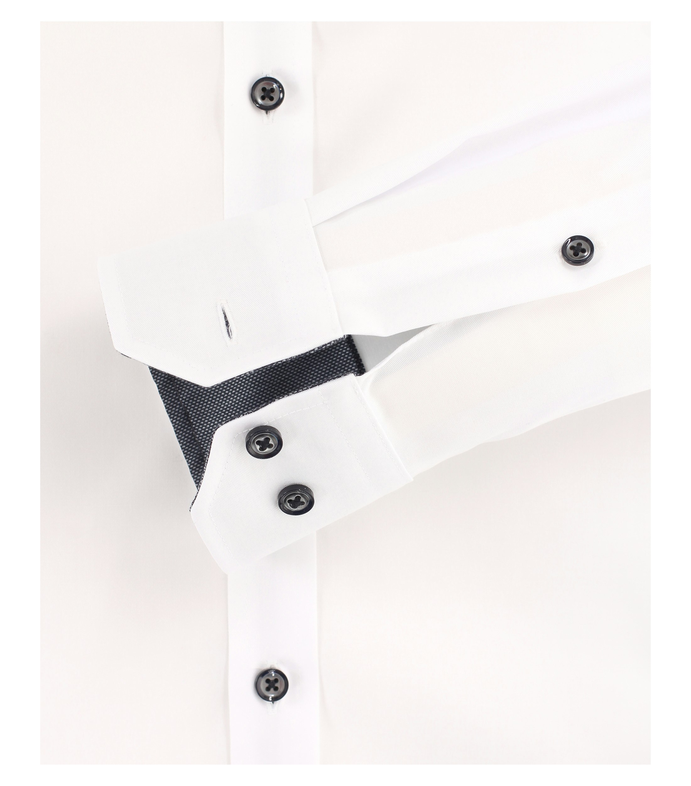 Ein Businesshemd im uni Muster in der Farbe Weiß