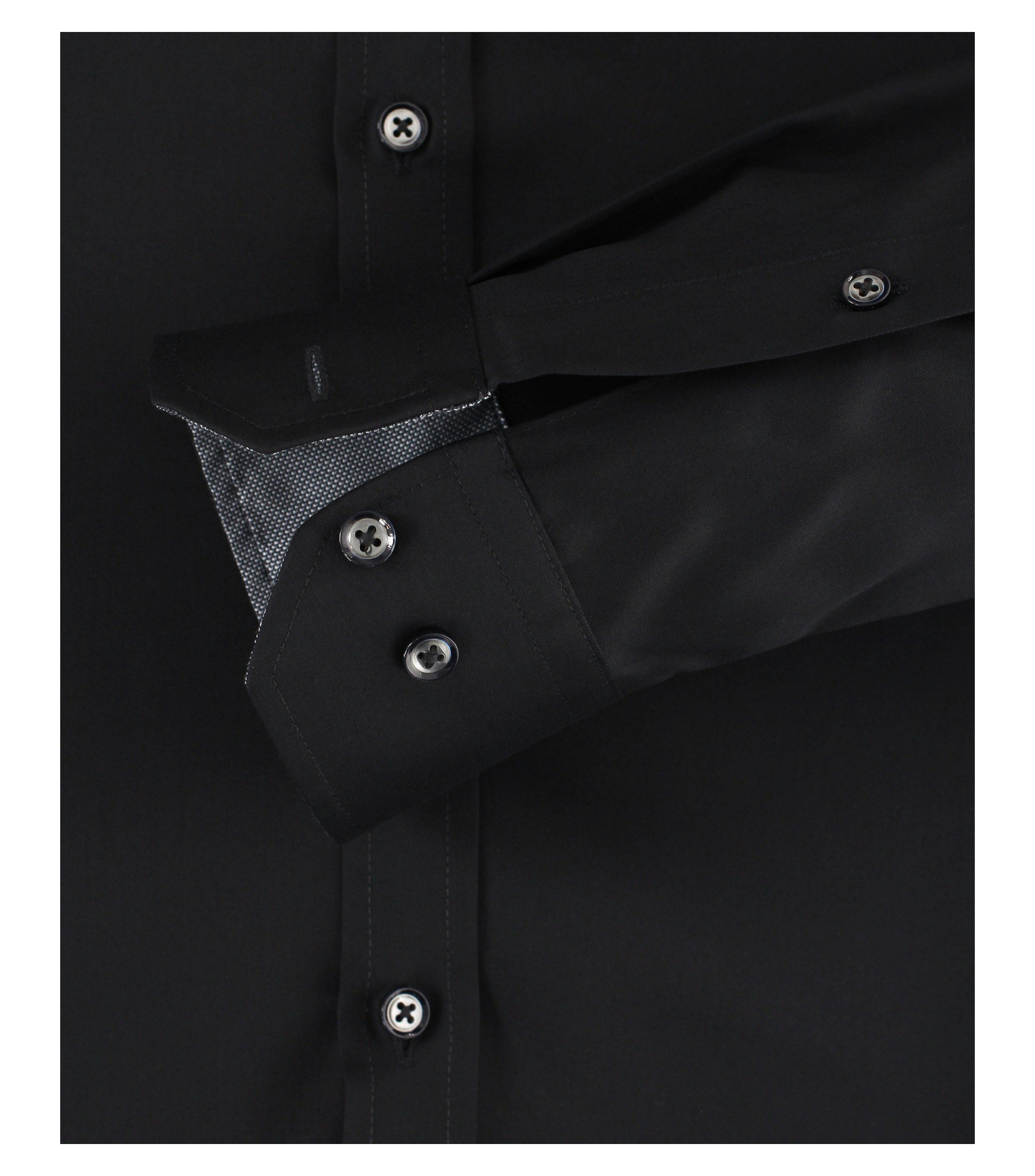 Ein Businesshemd im uni Muster in der Farbe Schwarz