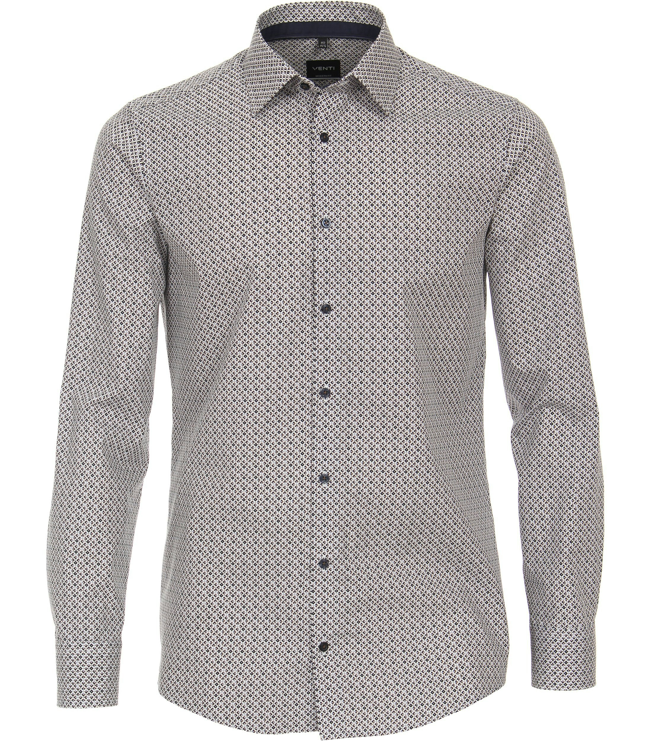 Das Model trägt ein Businesshemd im Print Muster in der Farbe Braun