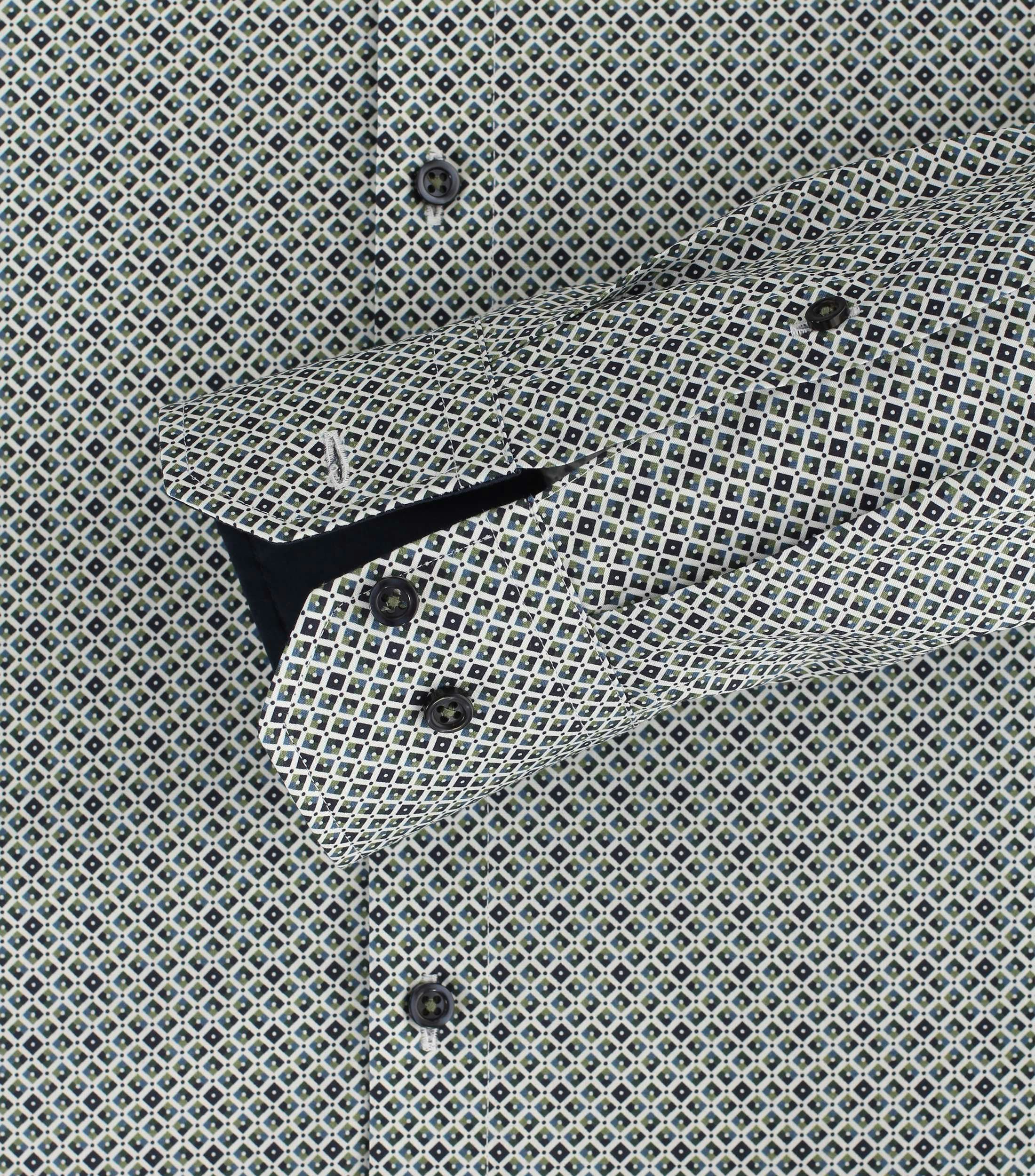 Ein Businesshemd im Print Muster in der Farbe Olive