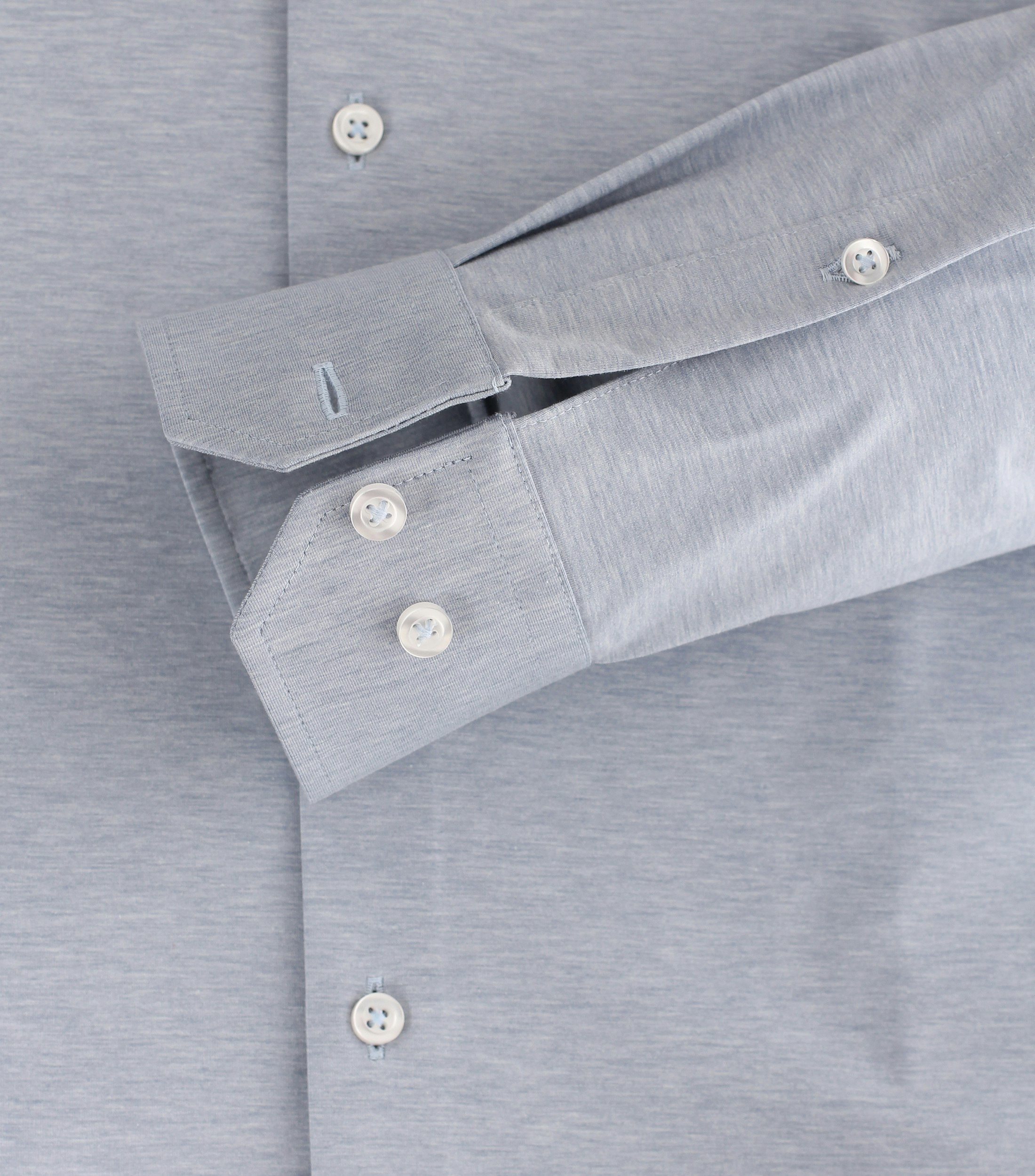 Ein Businesshemd im uni Muster in der Farbe Hellblau