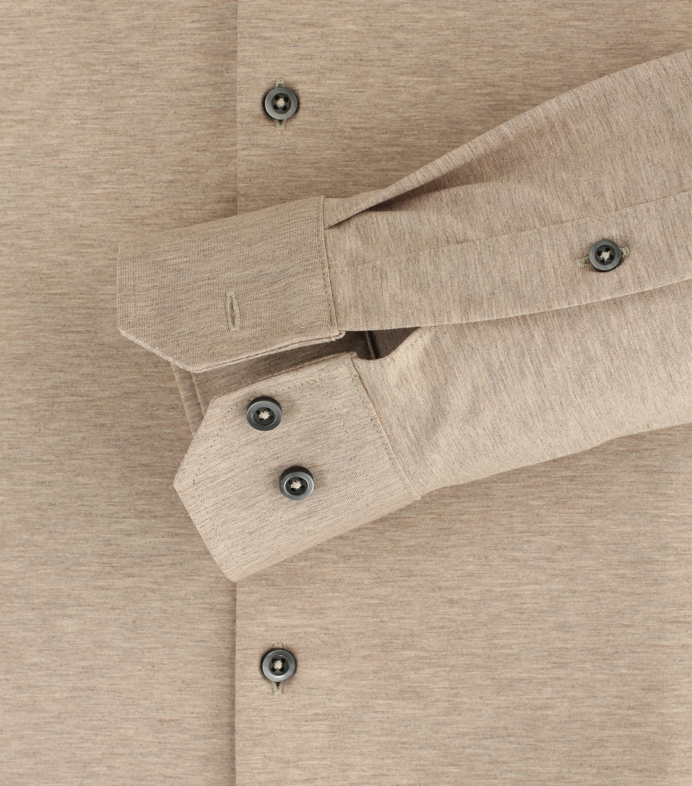 Ein Businesshemd im uni Muster in der Farbe Beige