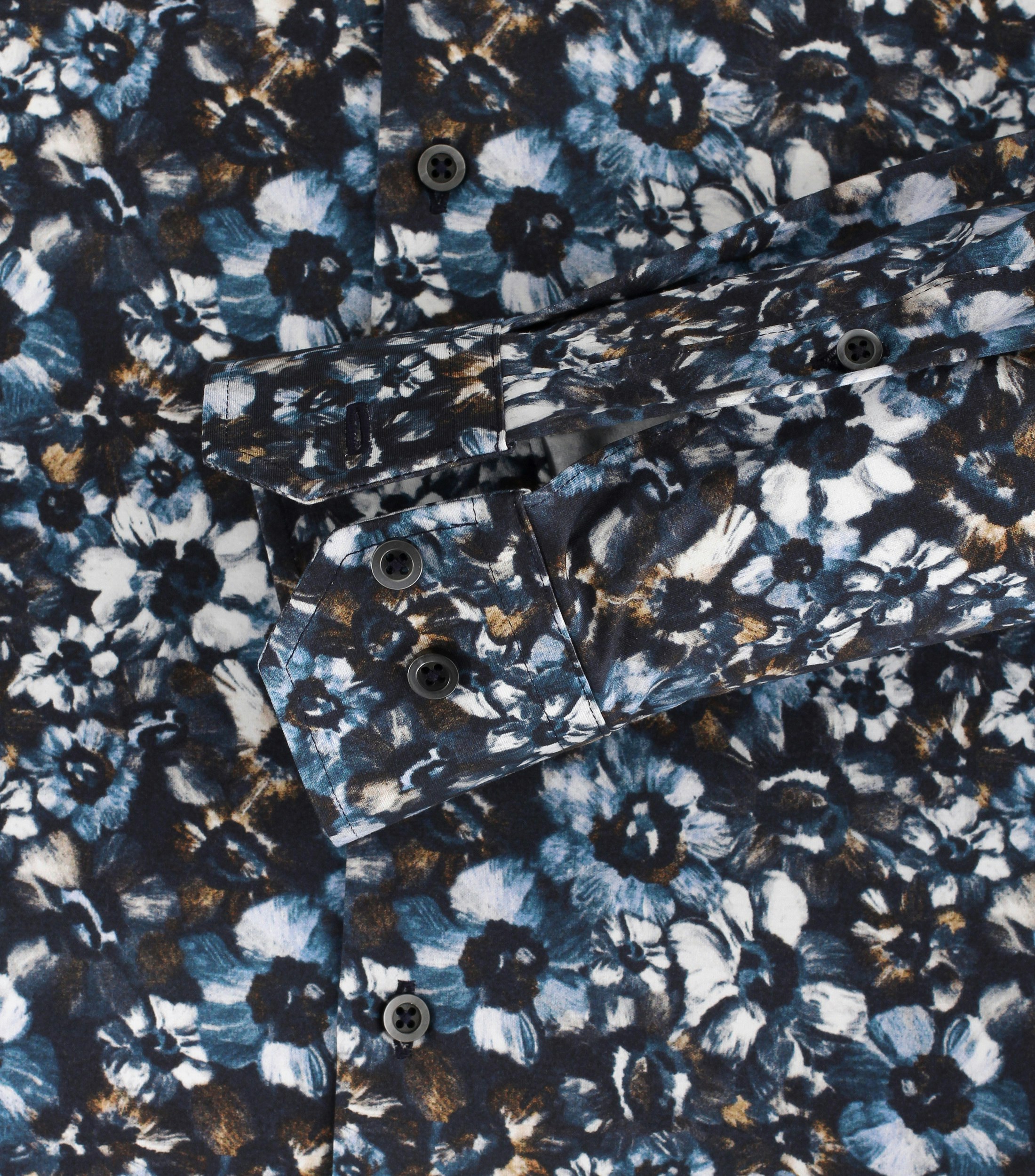 Ein Businesshemd im Print Muster in der Farbe Dunkelblau