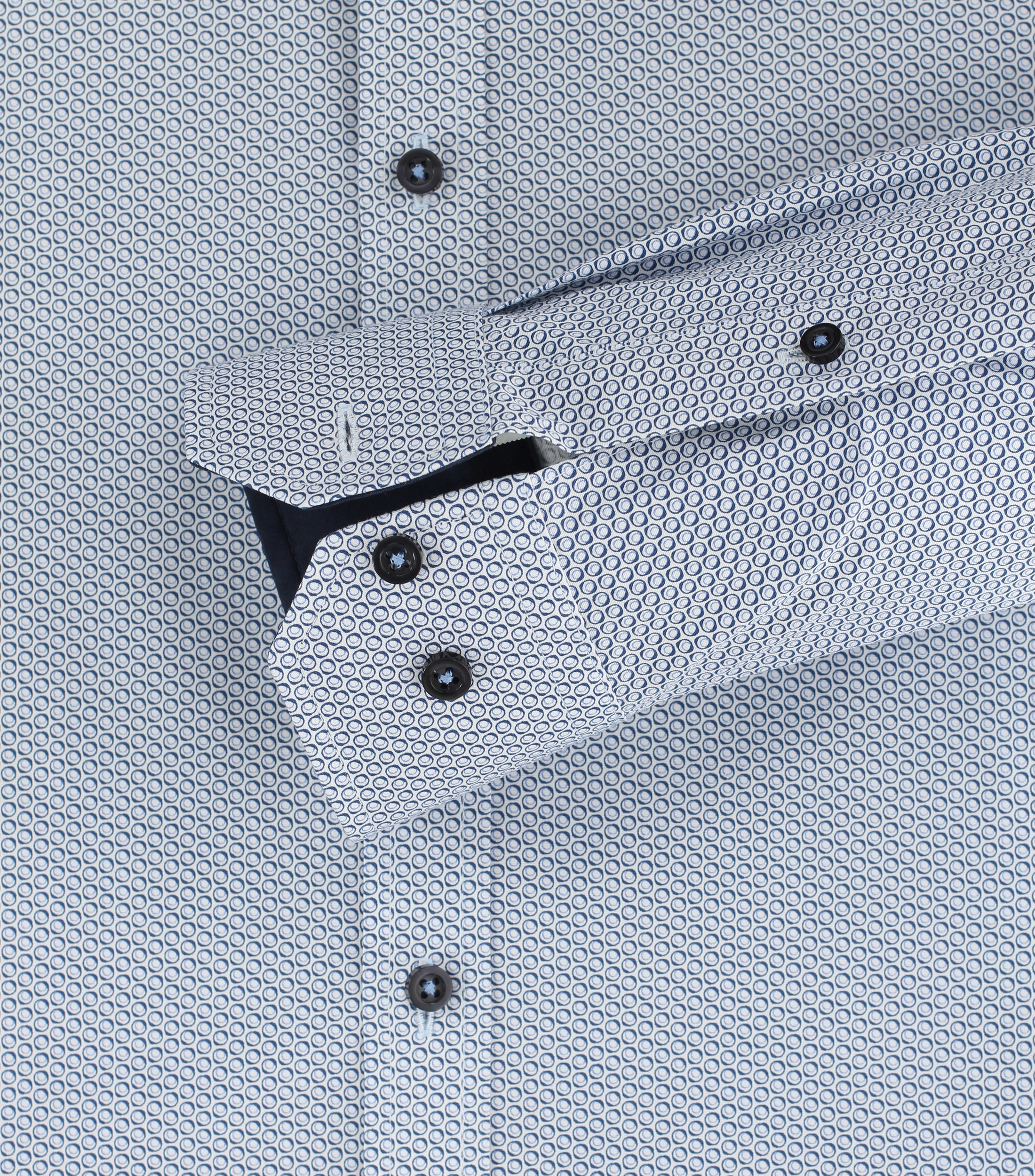 Ein Businesshemd im Print Muster in der Farbe Mittelblau