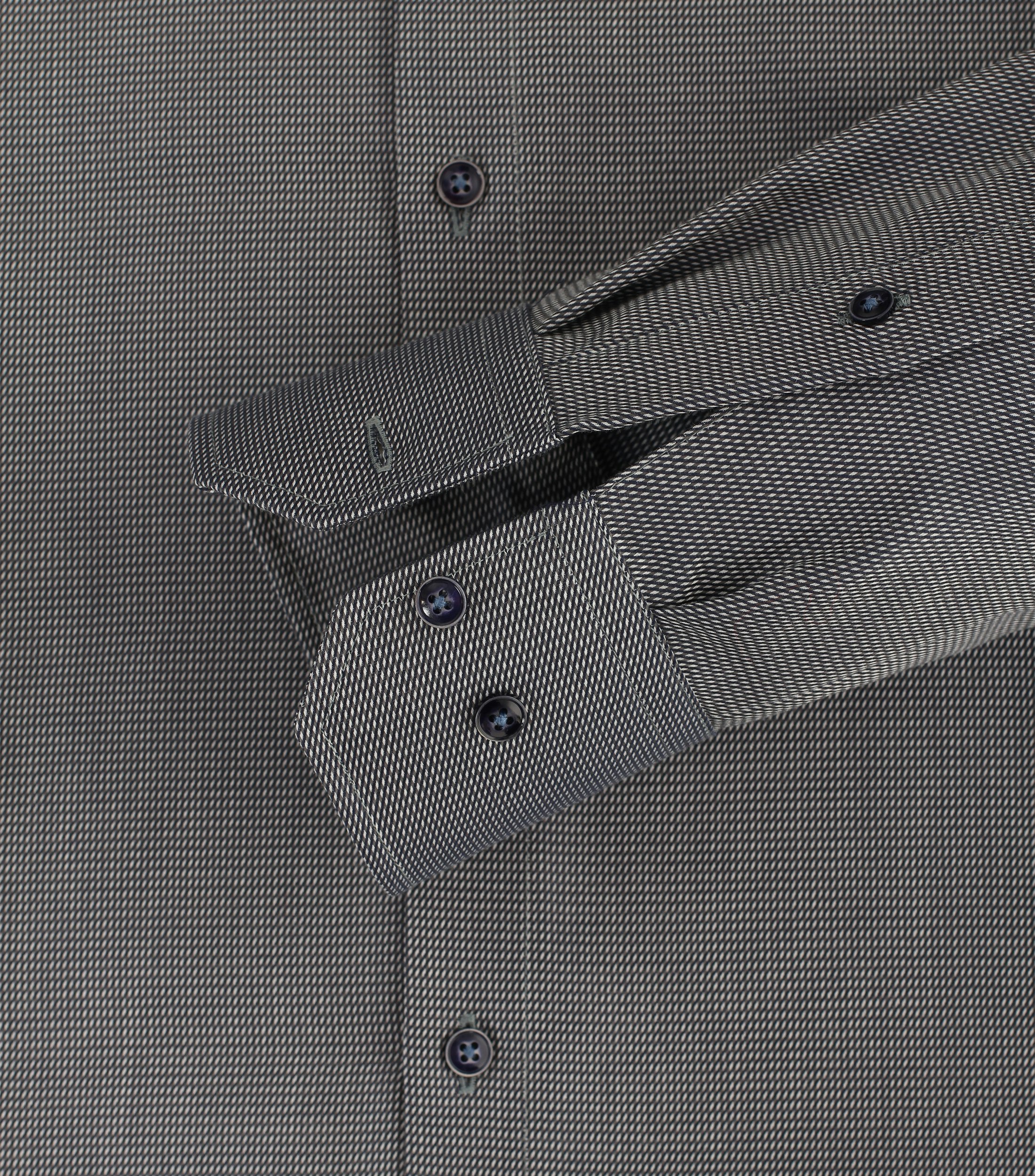 Ein Businesshemd im uni Muster in der Farbe Grün