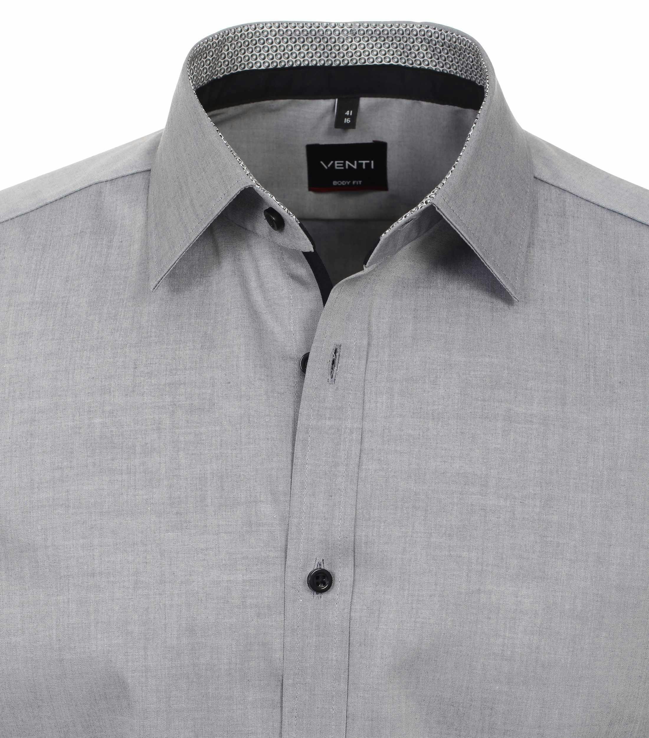 Ein Businesshemd im uni Muster in der Farbe Grau