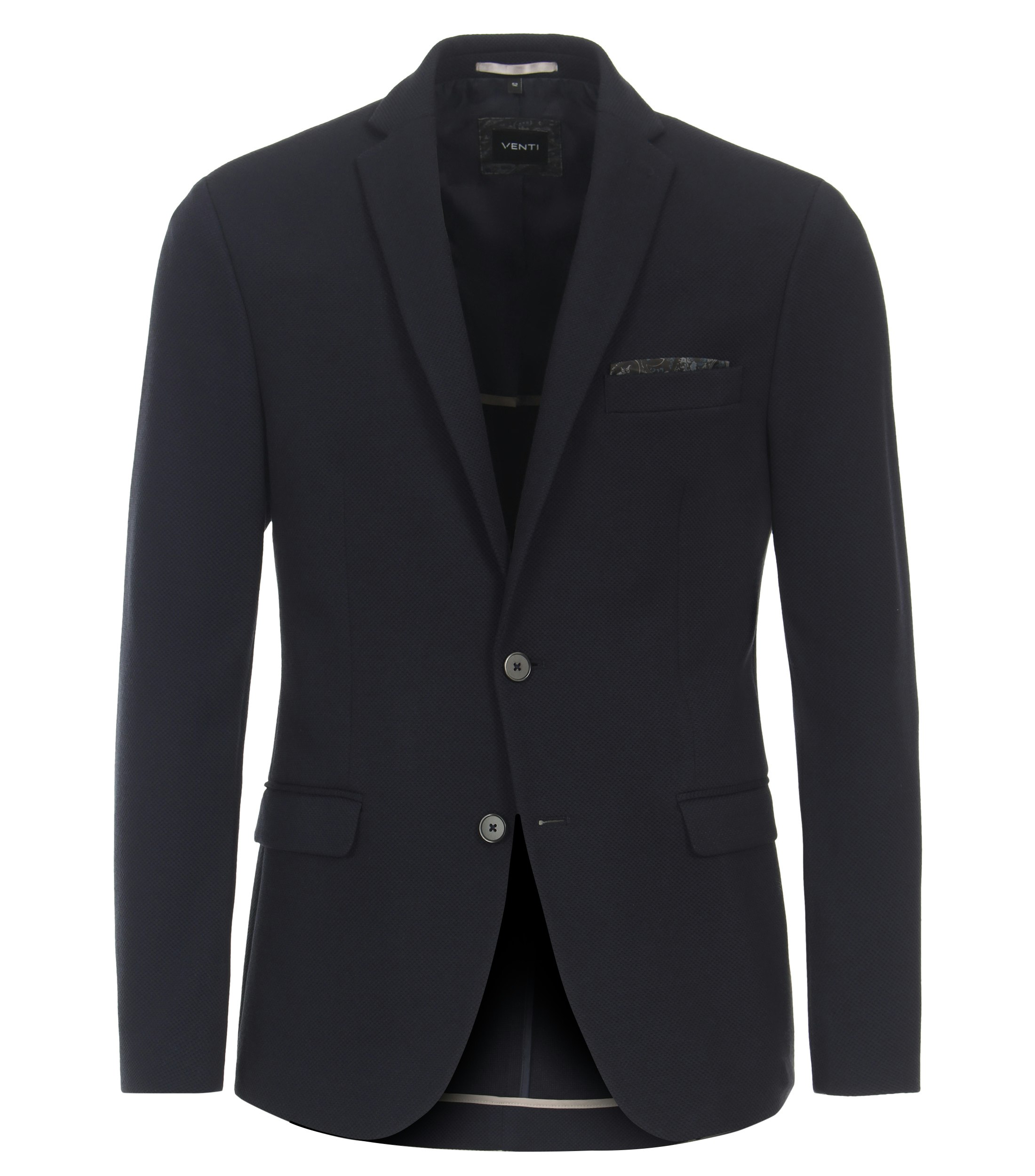 Das Model trägt ein Sakko im uni Muster in der Farbe Dunkelblau