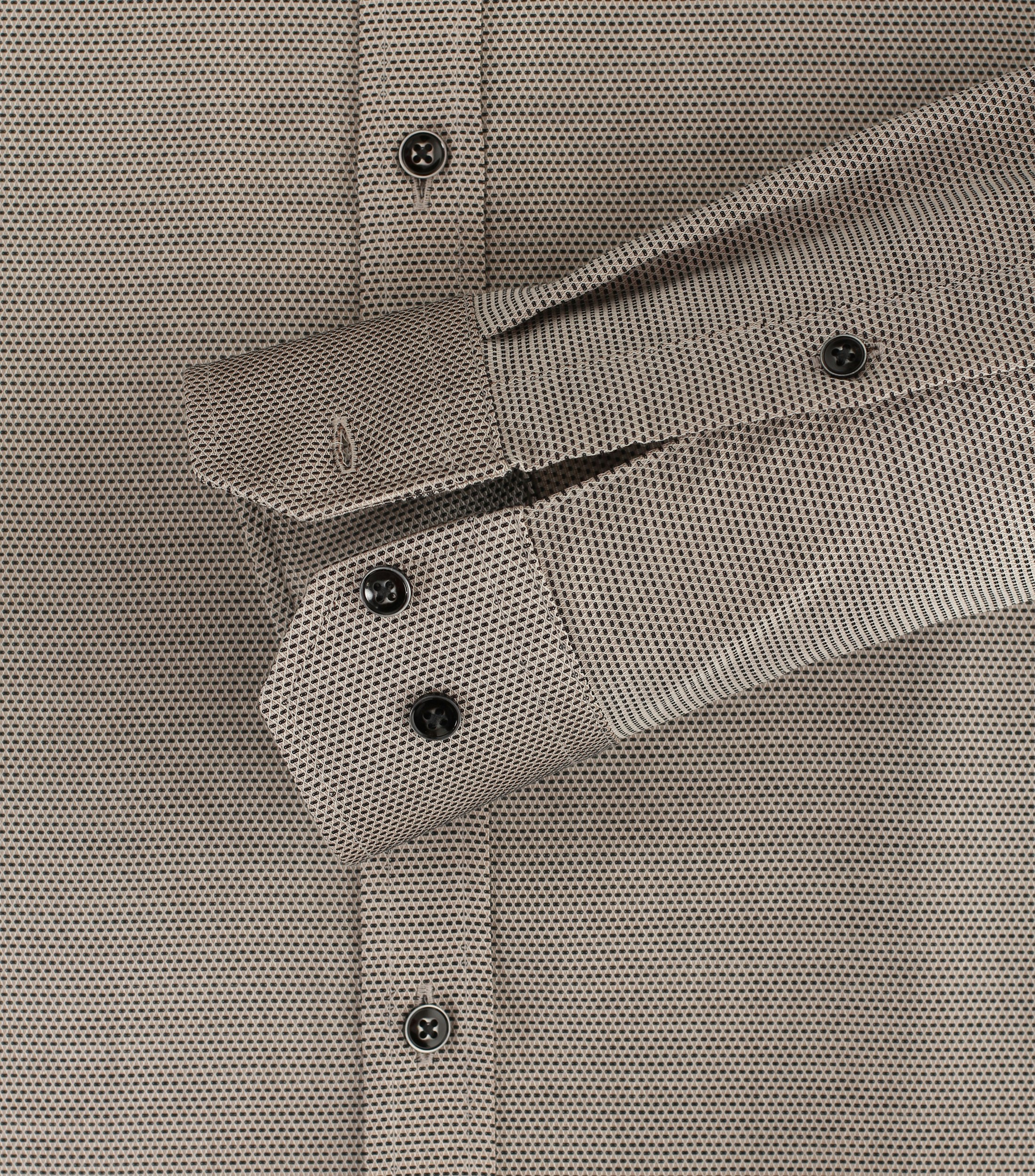 Ein Businesshemd im uni Muster in der Farbe Hellbraun