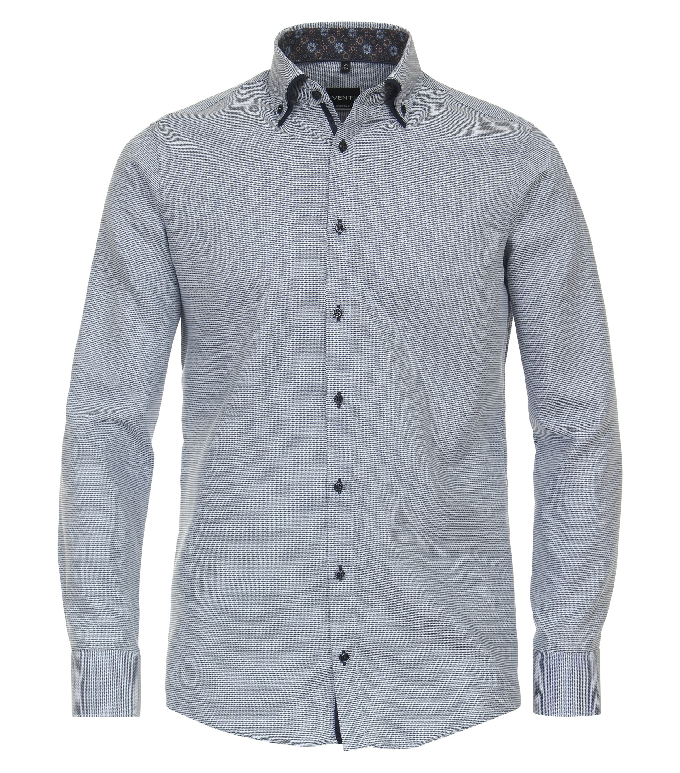 Ein Businesshemd im uni Muster in der Farbe Hellblau