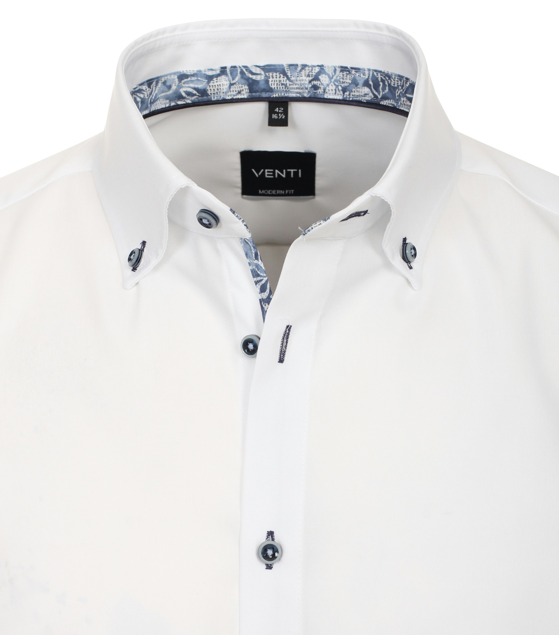 Ein Businesshemd im uni Muster in der Farbe Weiß