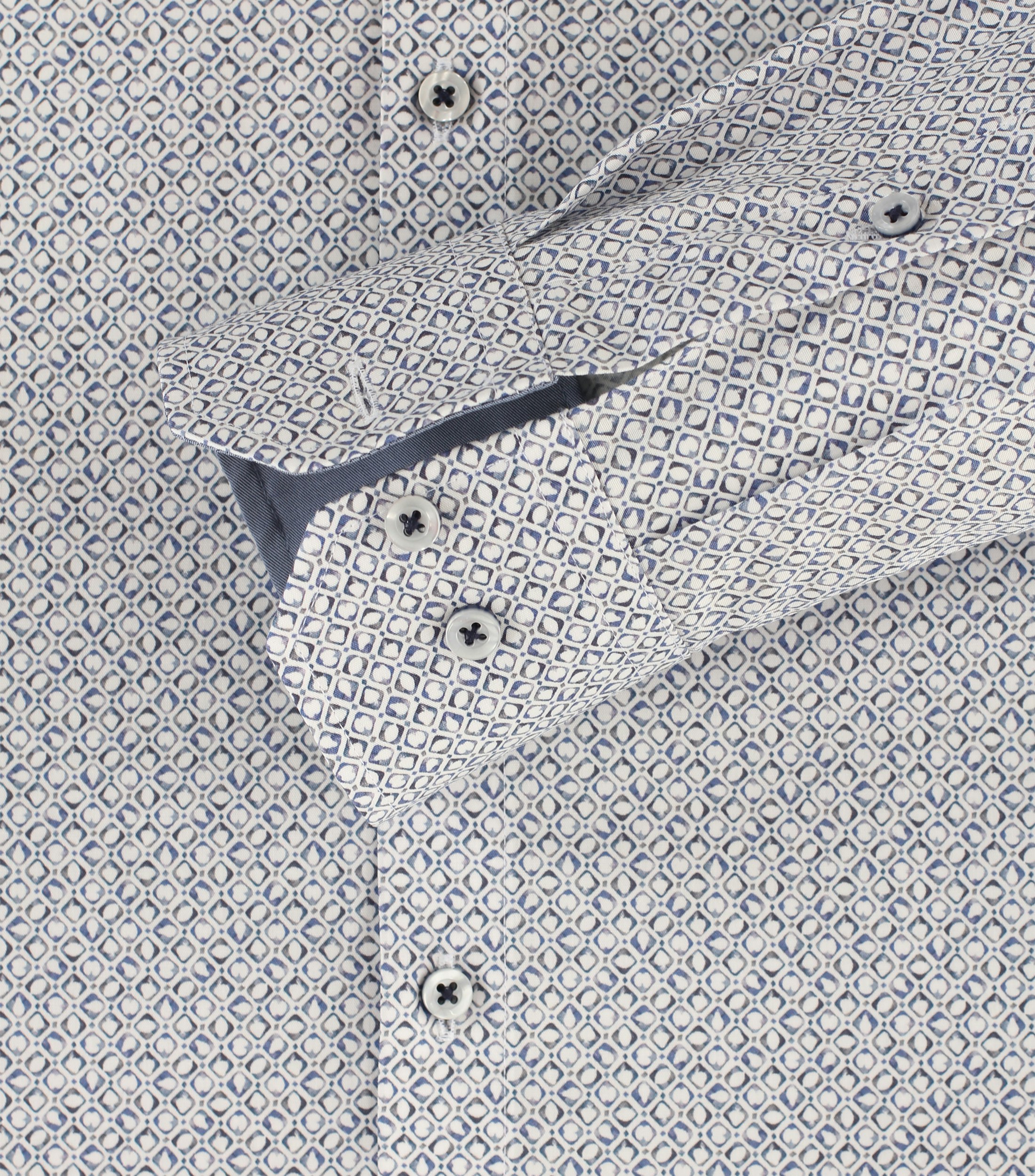 Ein Businesshemd im Print Muster in der Farbe Mittelblau