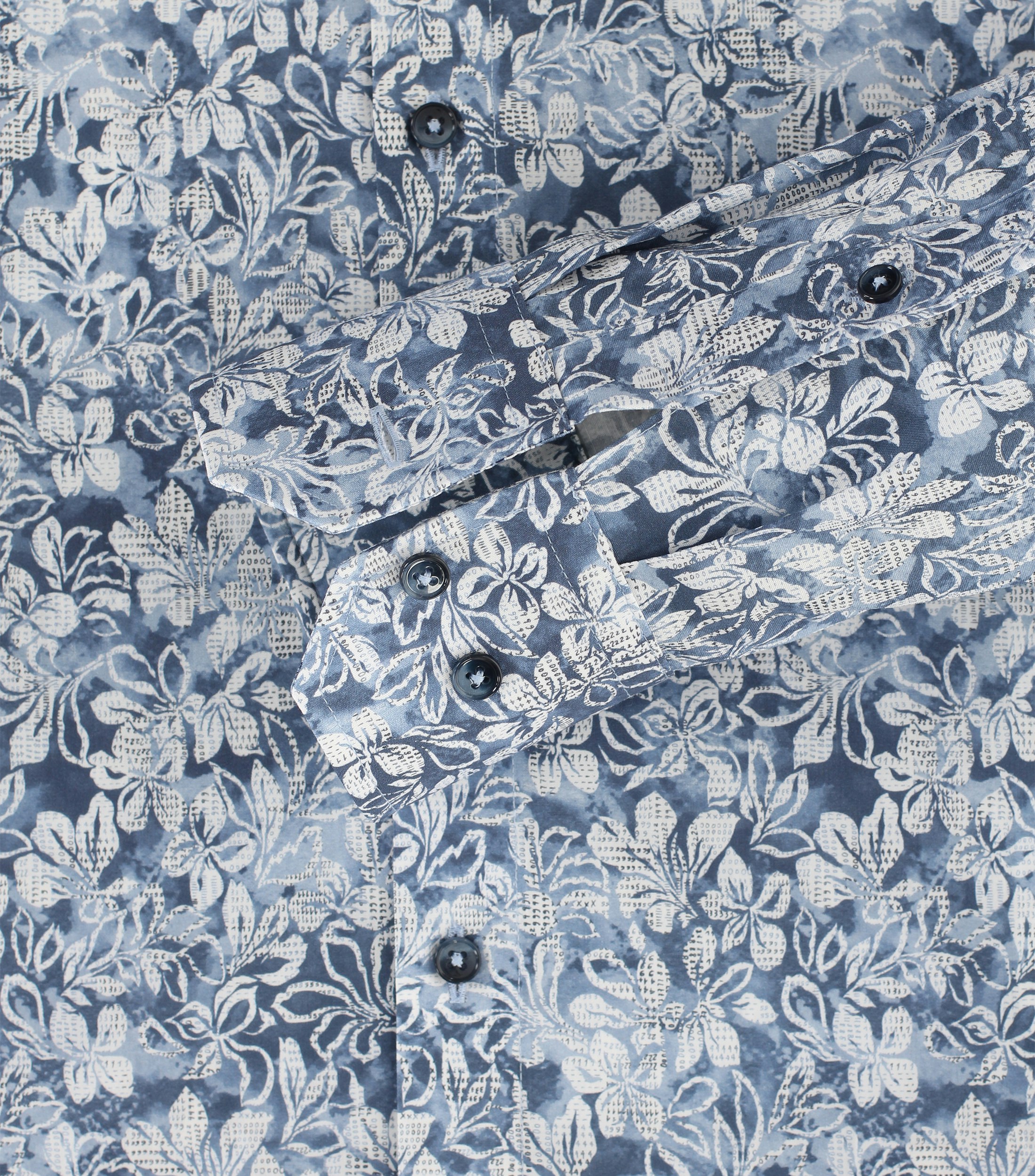 Ein Businesshemd im Print Muster in der Farbe Mittelblau