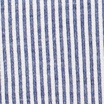 Ein Businesshemd im gestreift Muster in der Farbe helles Himmelblau