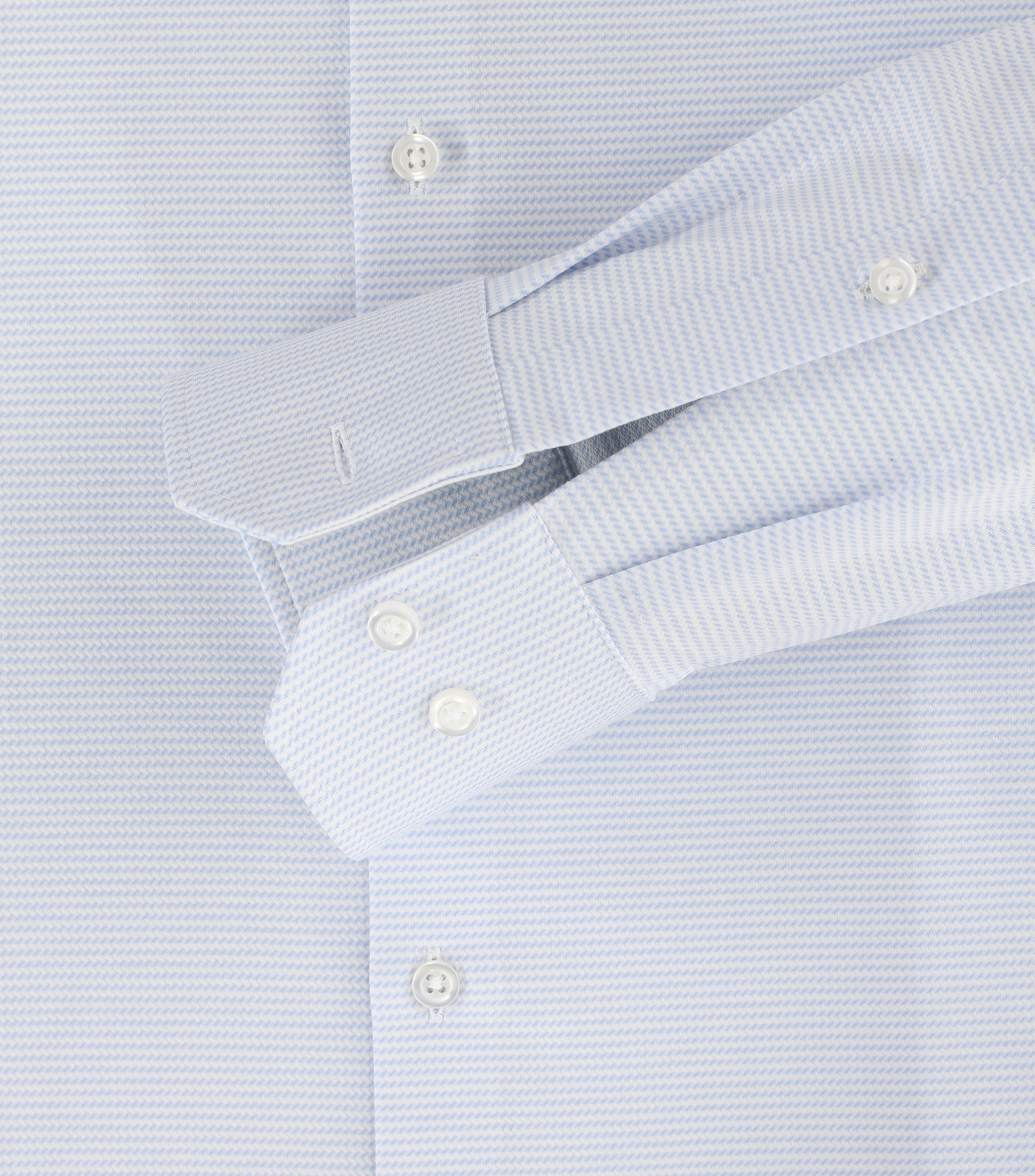 Ein Businesshemd im uni Muster in der Farbe Hellblau