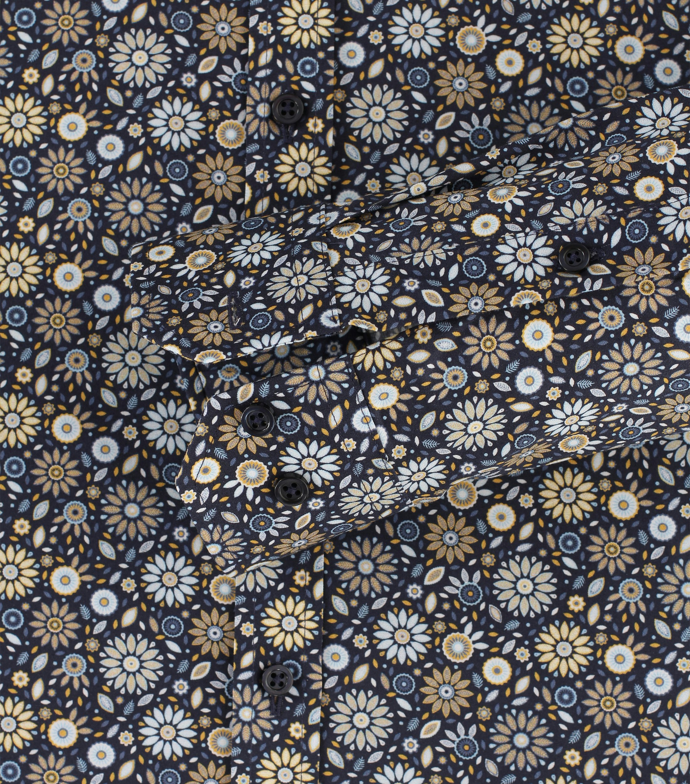 Ein Businesshemd im Print Muster in der Farbe Dunkelblau
