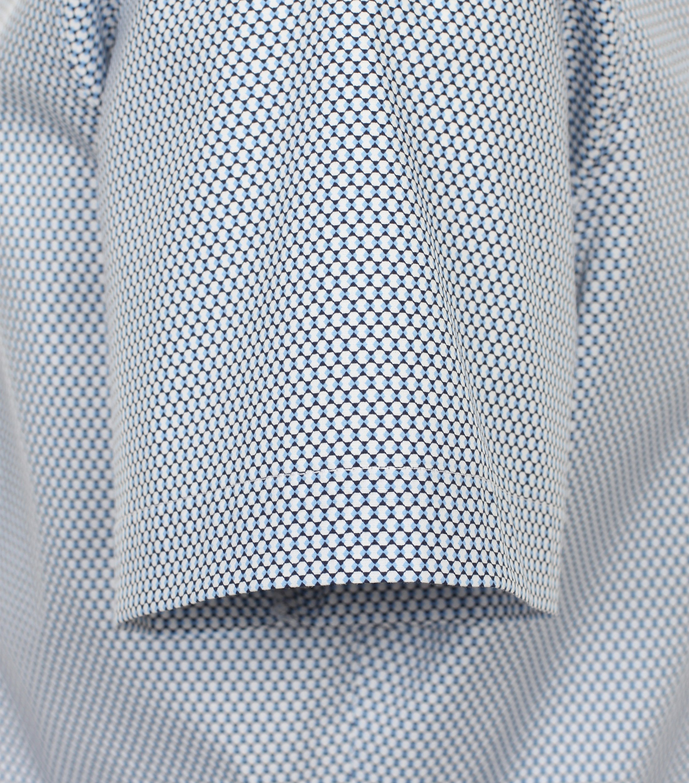 Ein Businesshemd im Print Muster in der Farbe Mittelblau