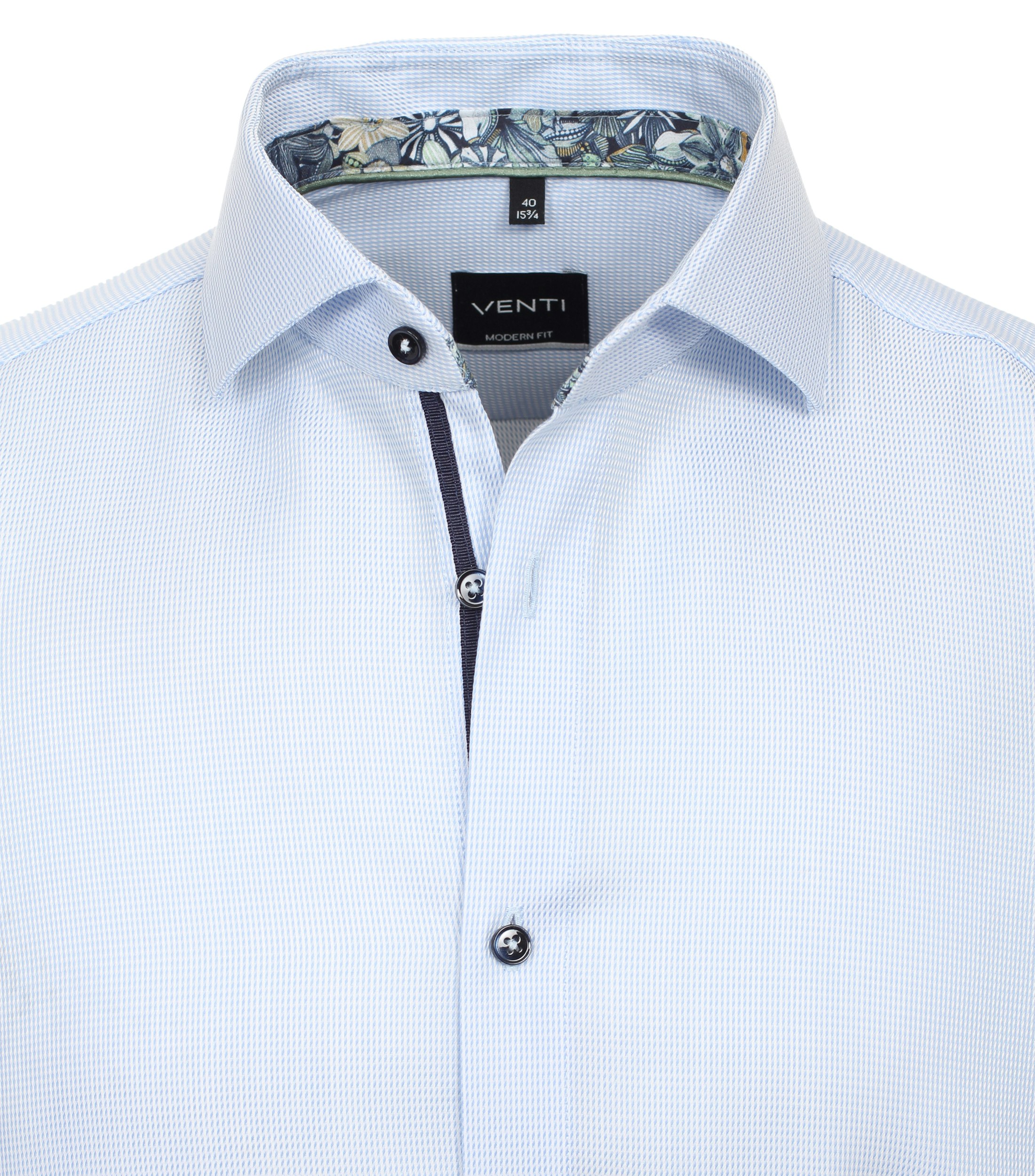 Ein Businesshemd im uni Muster in der Farbe Hellblau