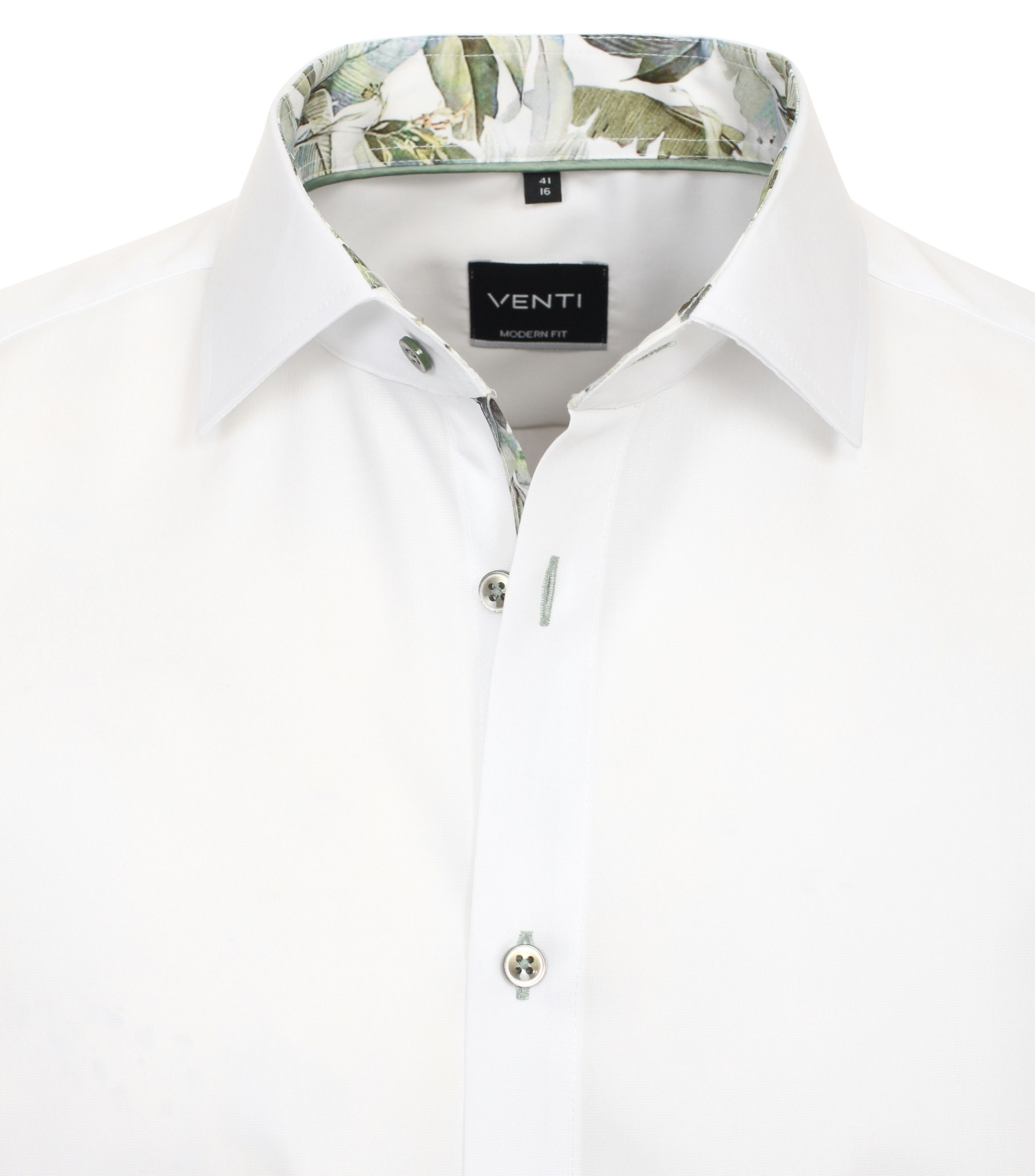 Ein Businesshemd im uni Muster in der Farbe Weiß