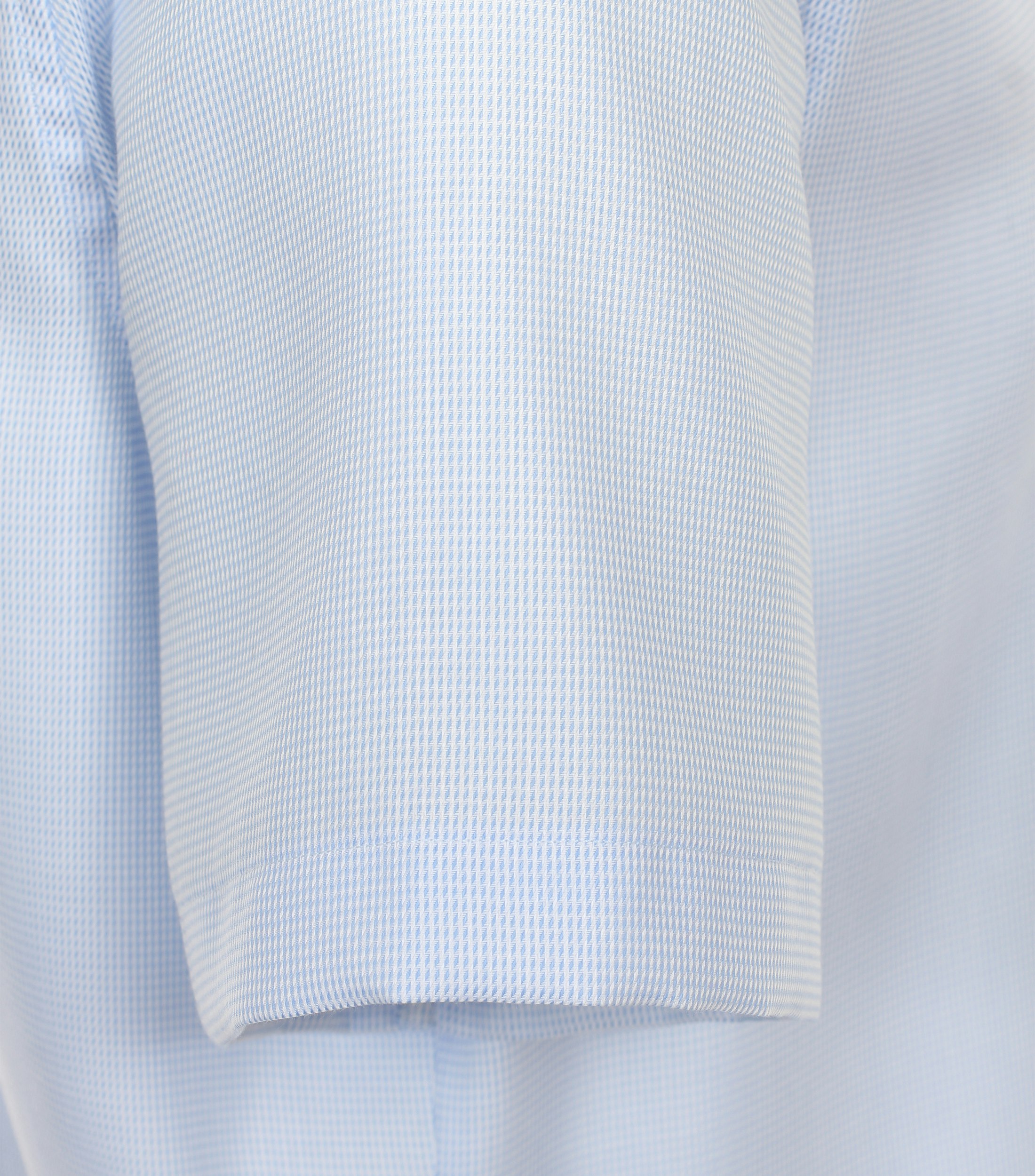 Ein Businesshemd im uni Muster in der Farbe Hellblau