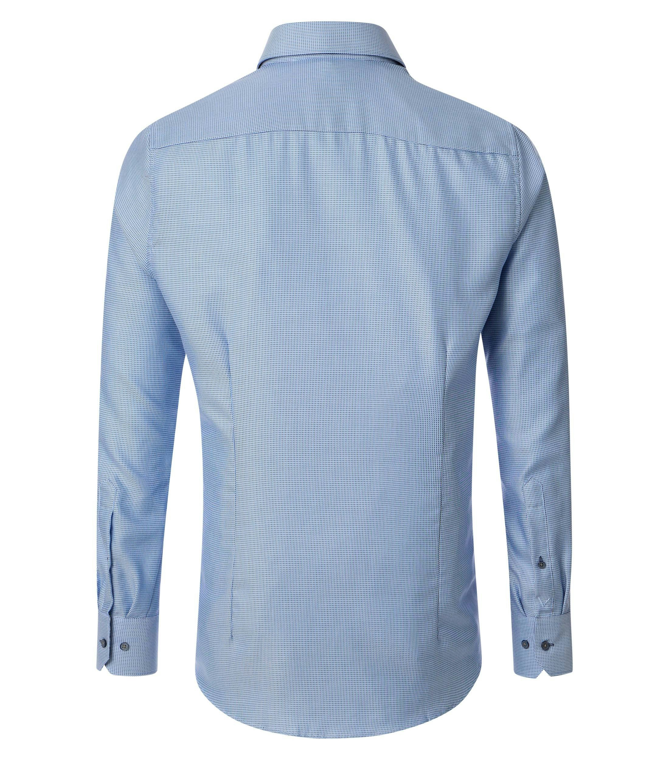 Ein Businesshemd im uni Muster in der Farbe Hellblau