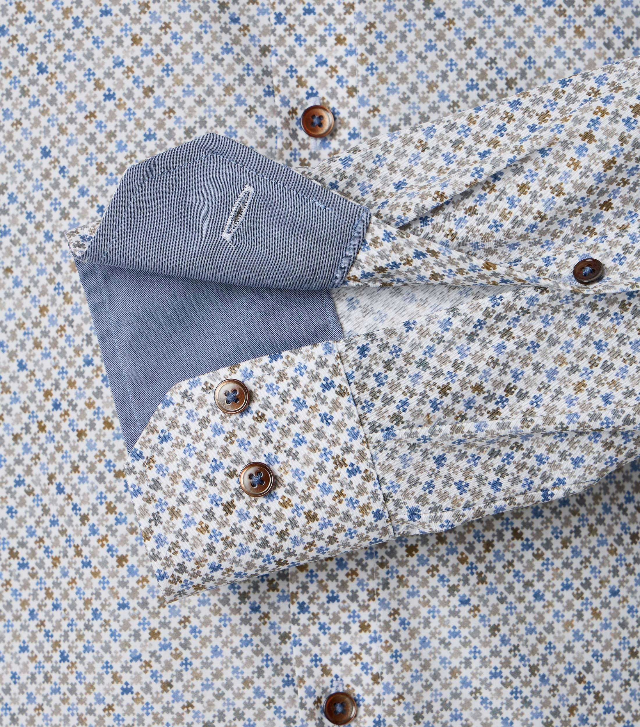 Ein Businesshemd im Print Muster in der Farbe Grau