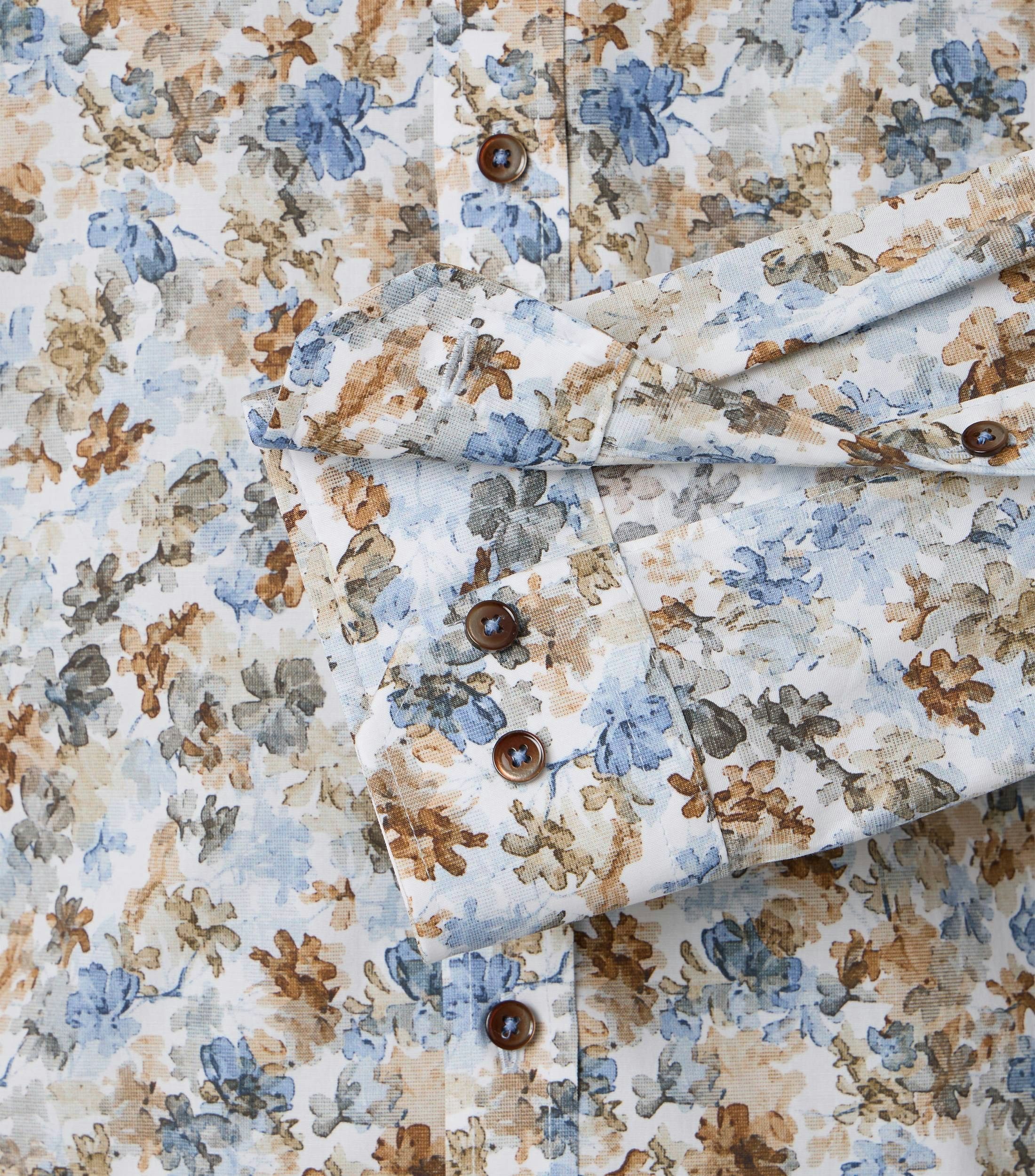 Ein Businesshemd im Print Muster in der Farbe Hellbraun