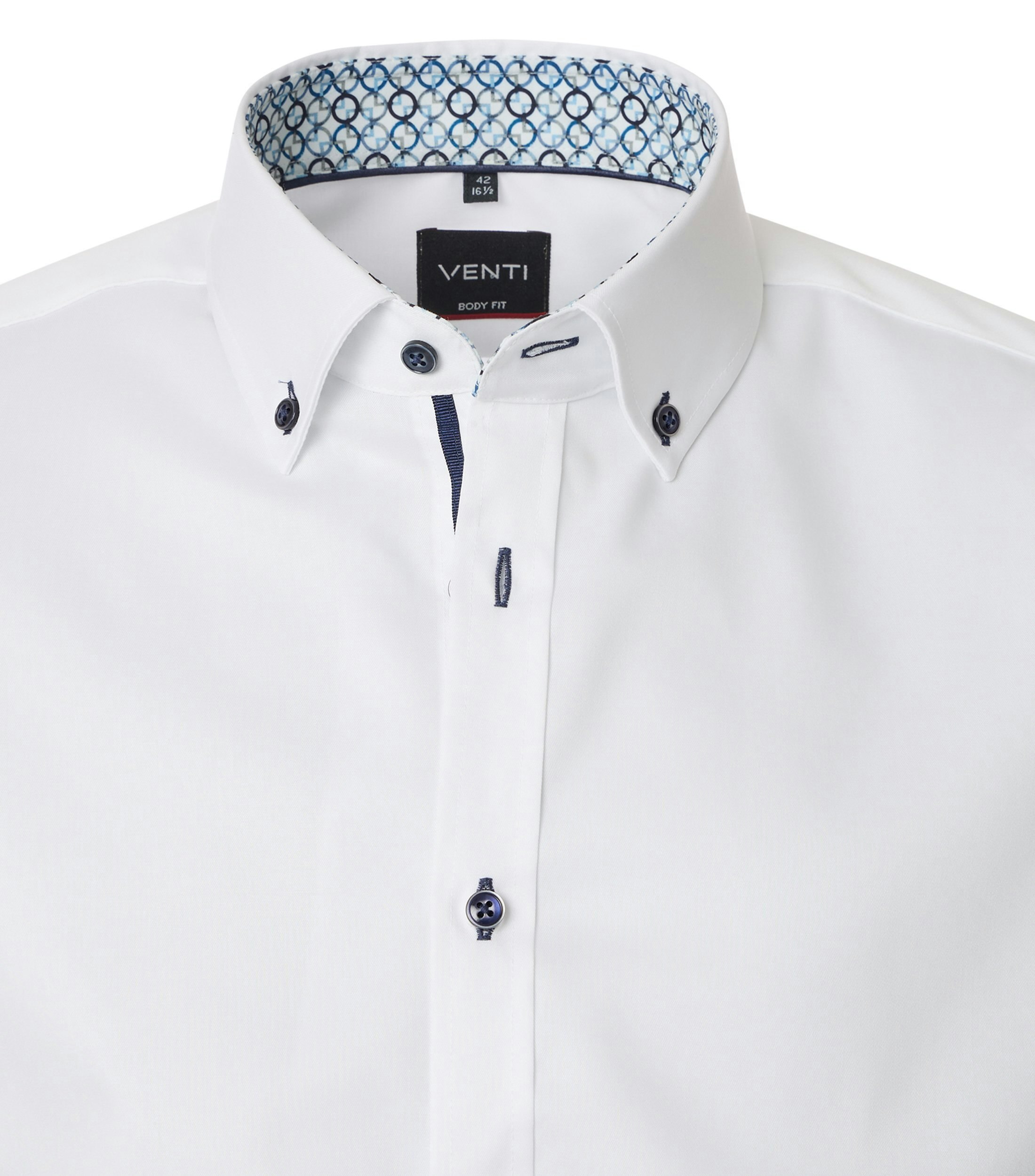 Ein Businesshemd im uni Muster in der Farbe Weiß