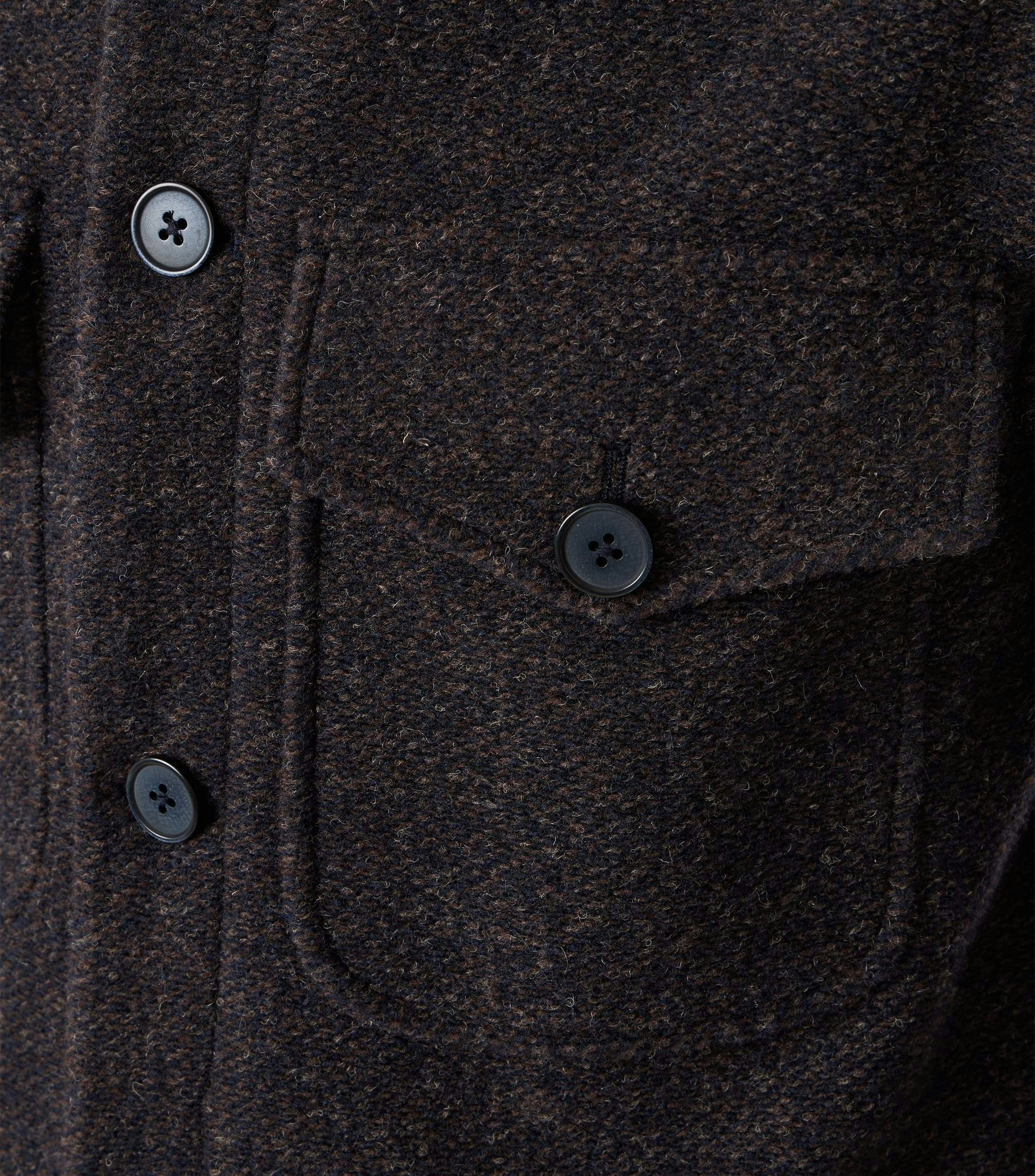 Ein Businesshemd im uni Muster in der Farbe Braun