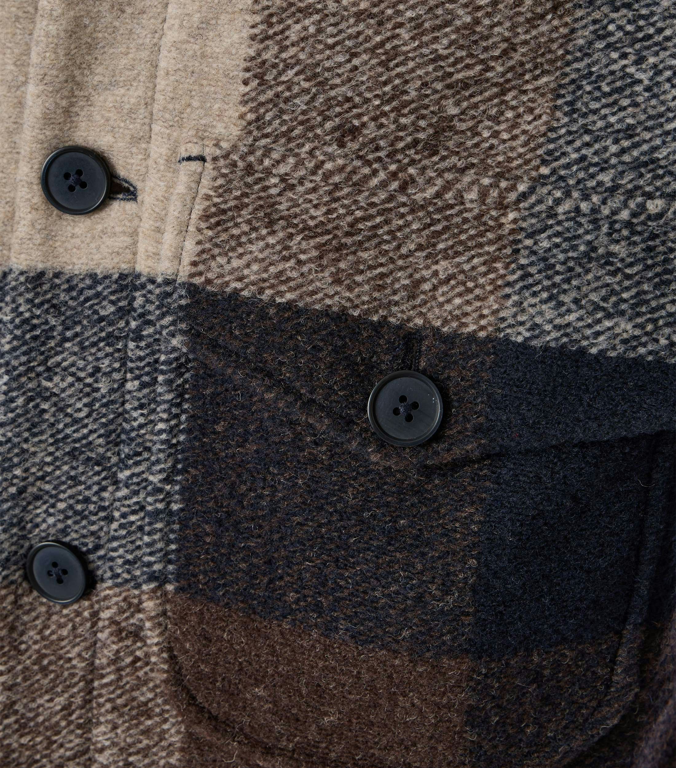 Ein Businesshemd im uni Muster in der Farbe Beige