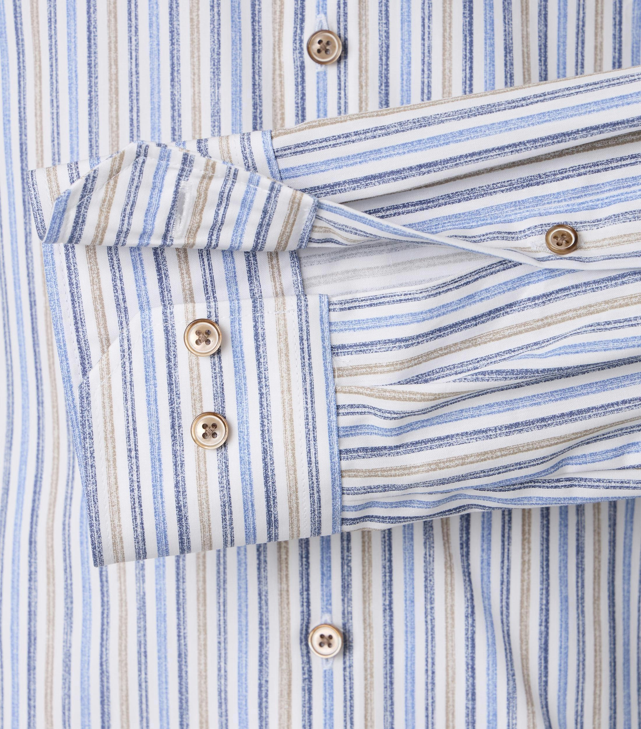 Ein Businesshemd im gestreift Muster in der Farbe Hellgrau