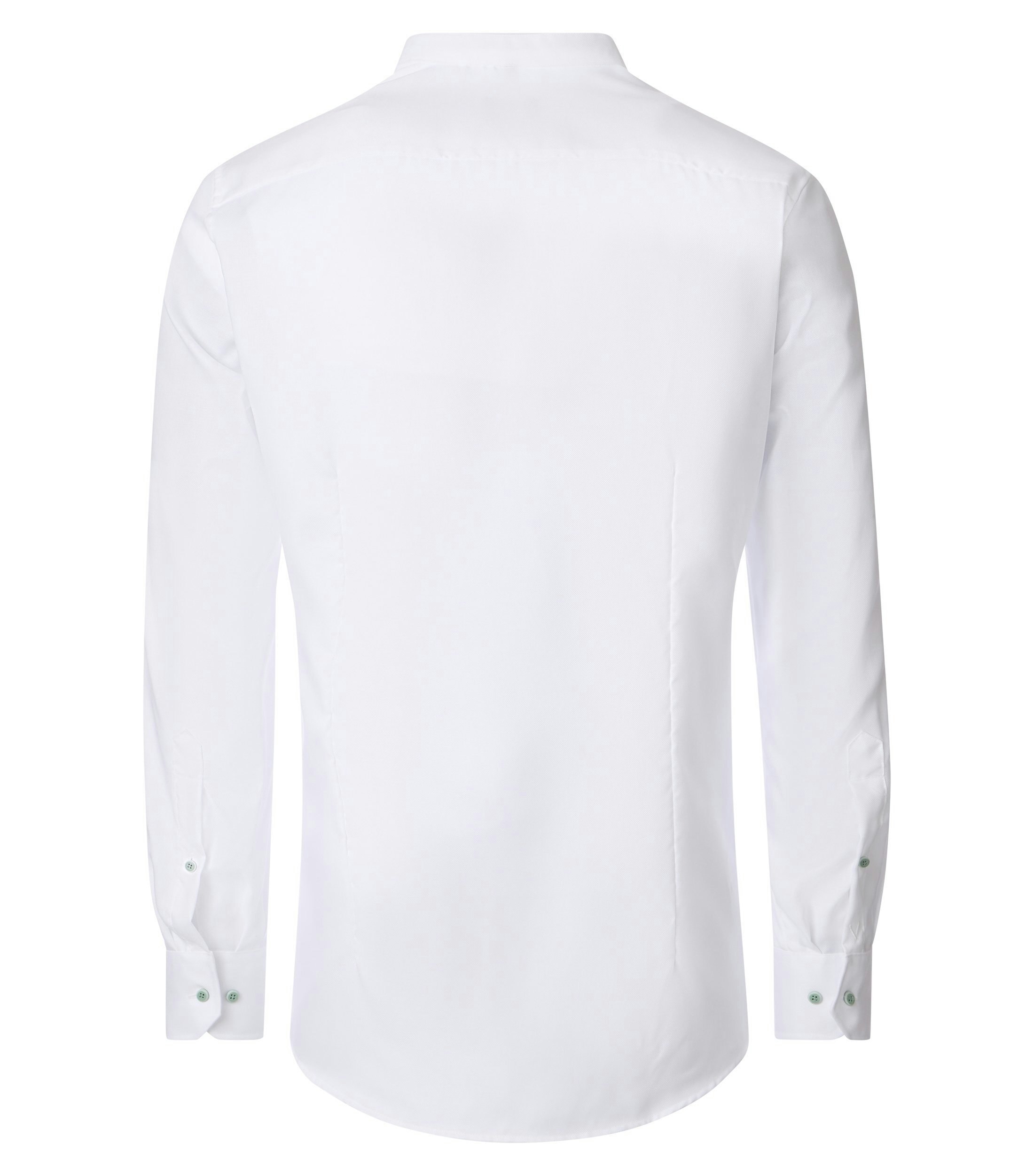 Das Model trägt ein Businesshemd im uni Muster in der Farbe Schneeweiß