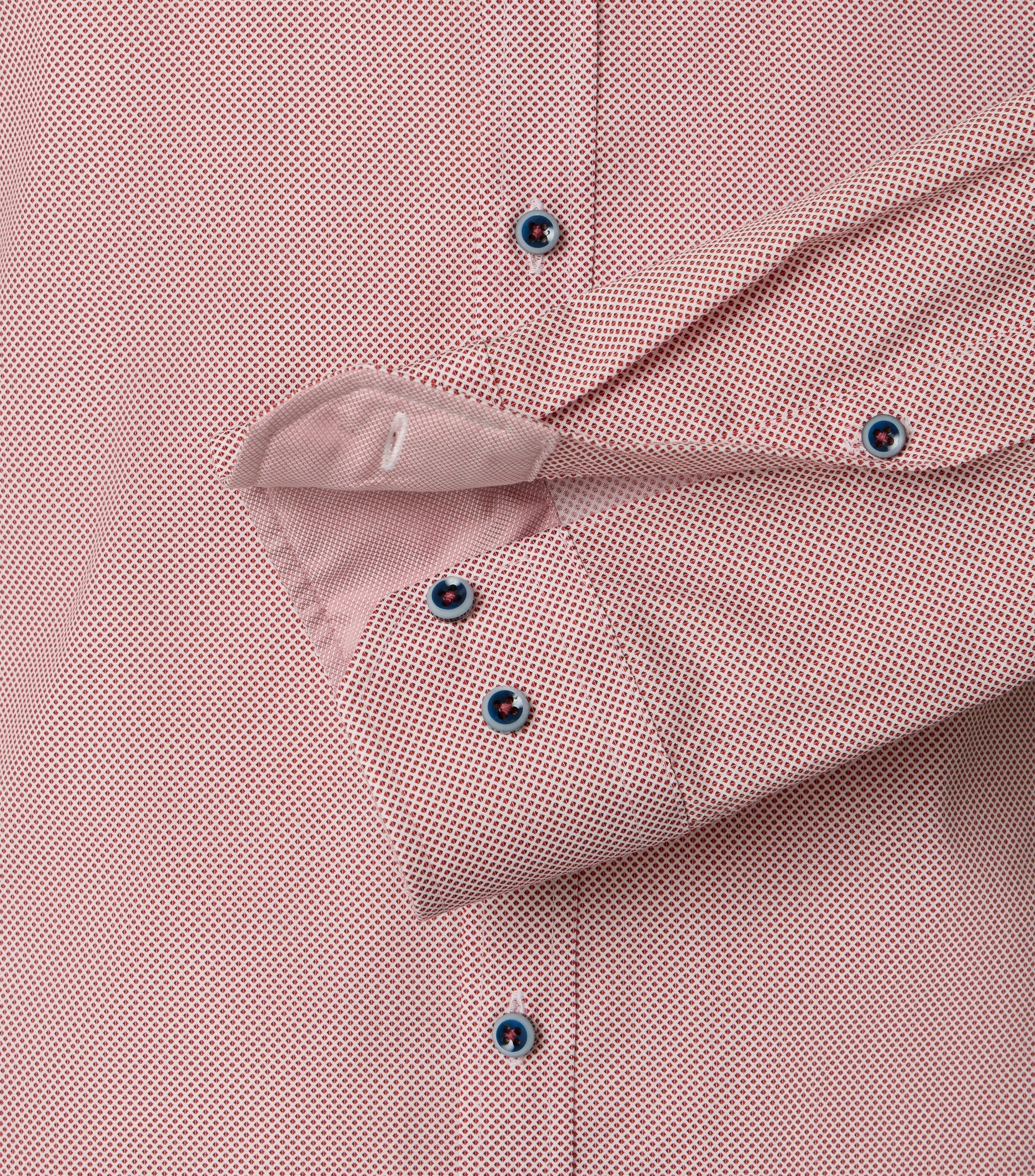 Ein Businesshemd im Print Muster in der Farbe Hellrot