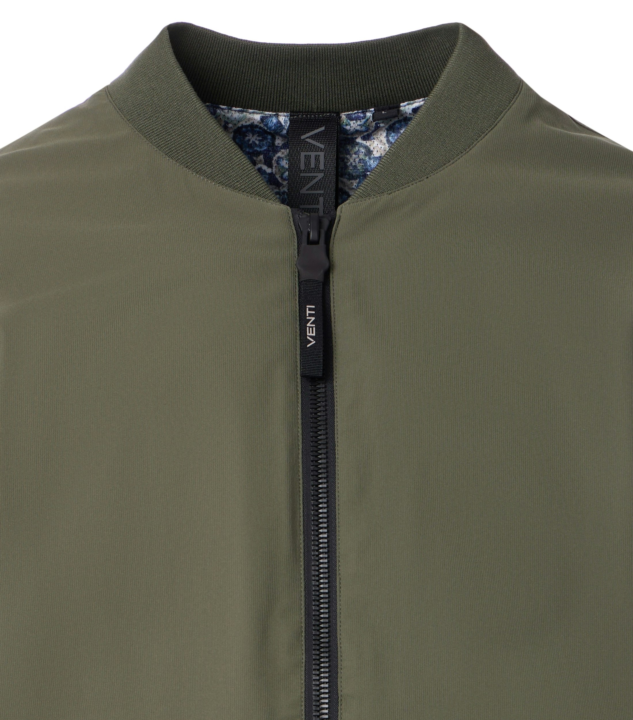 Ein Jacke im uni Muster in der Farbe Grün