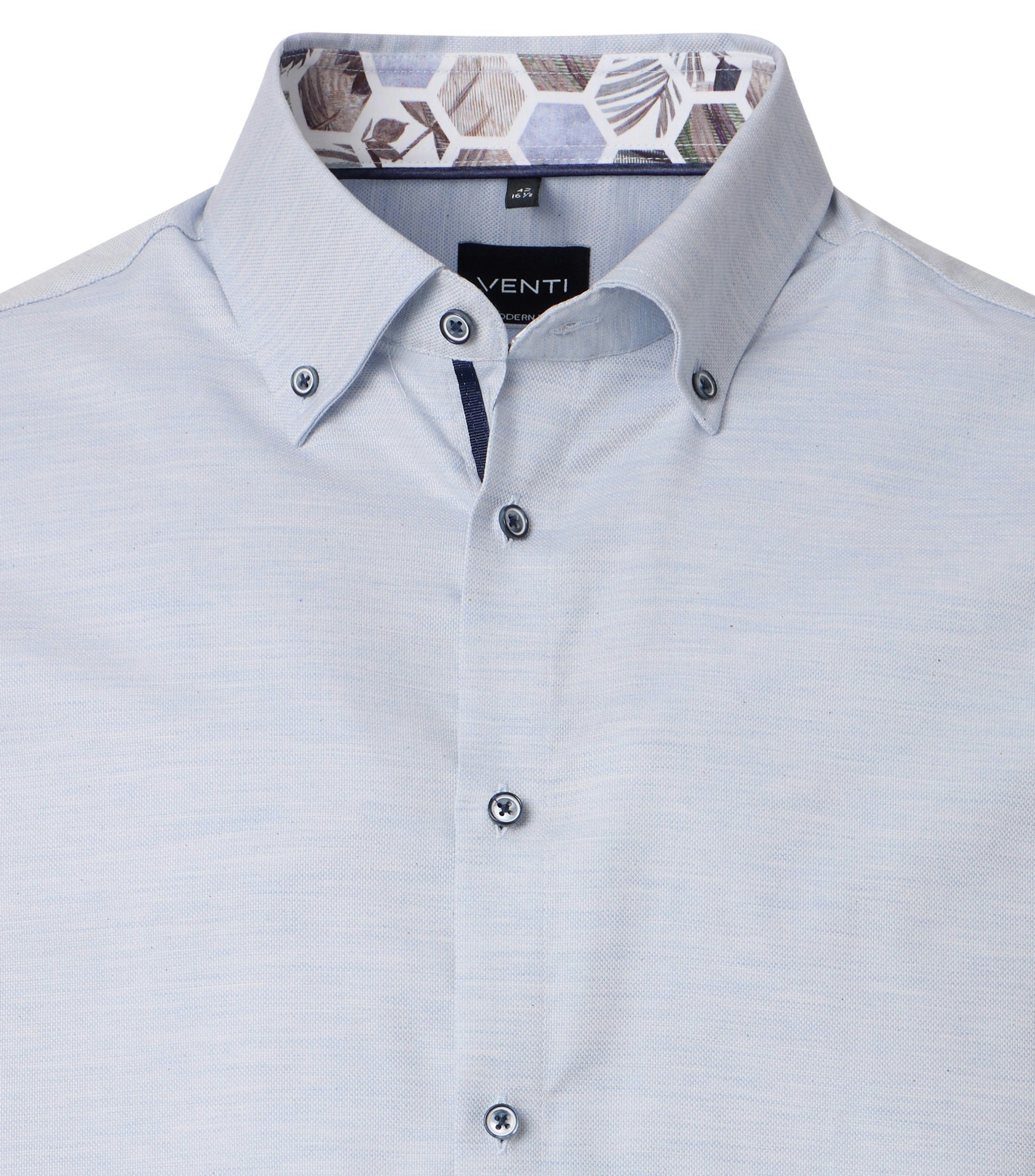 Ein Businesshemd im uni Muster in der Farbe Hellblau