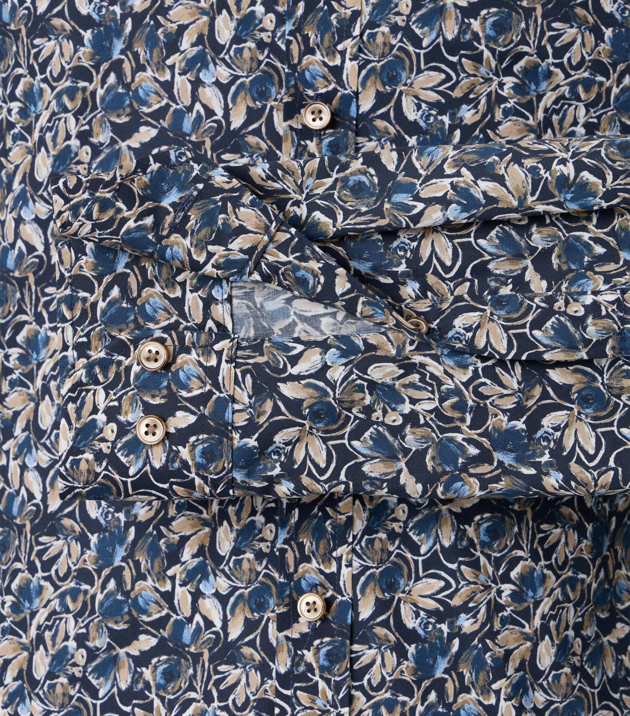 Ein Businesshemd im Print Muster in der Farbe Dunkelblau