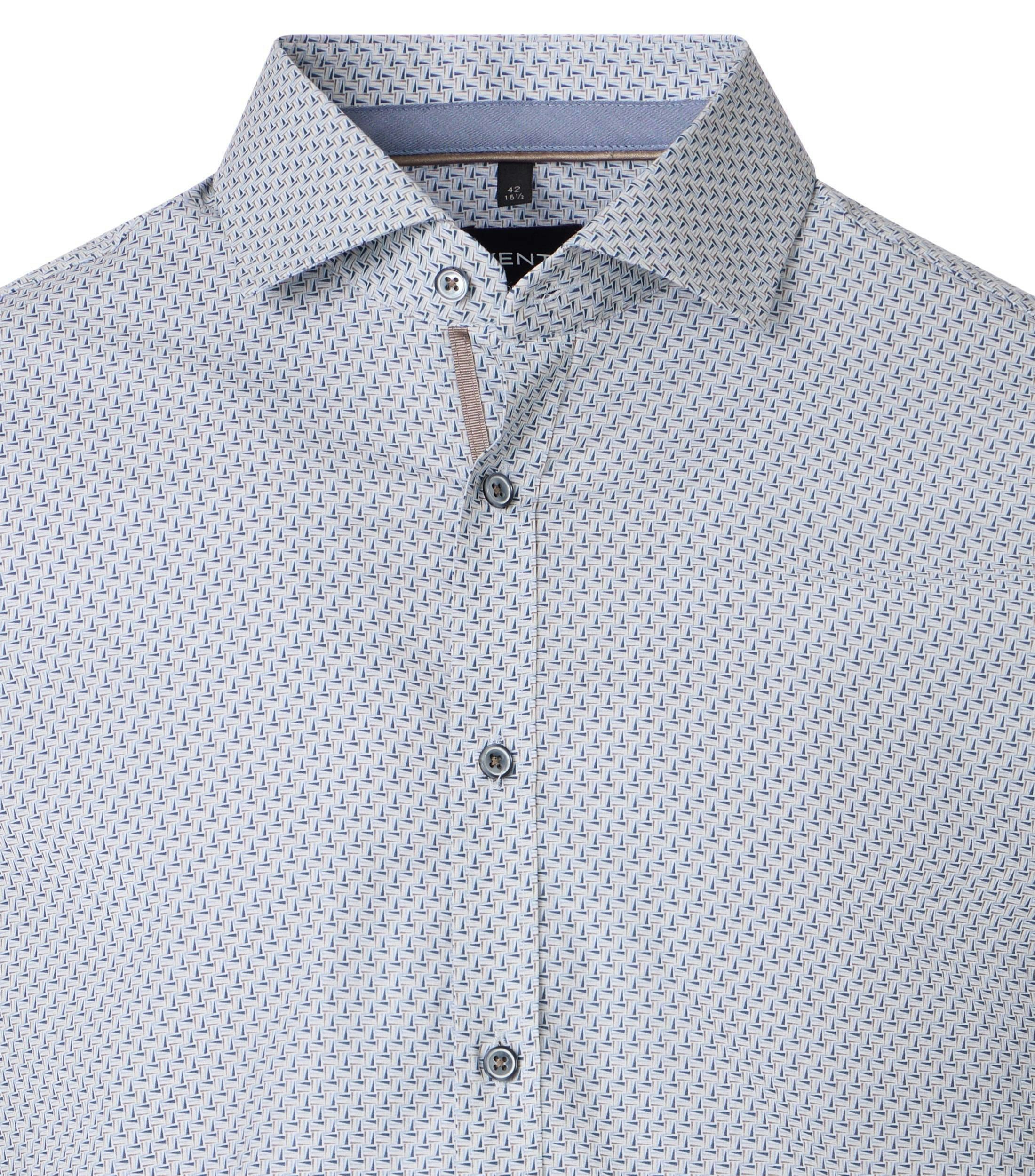 Ein Businesshemd im Print Muster in der Farbe Blau