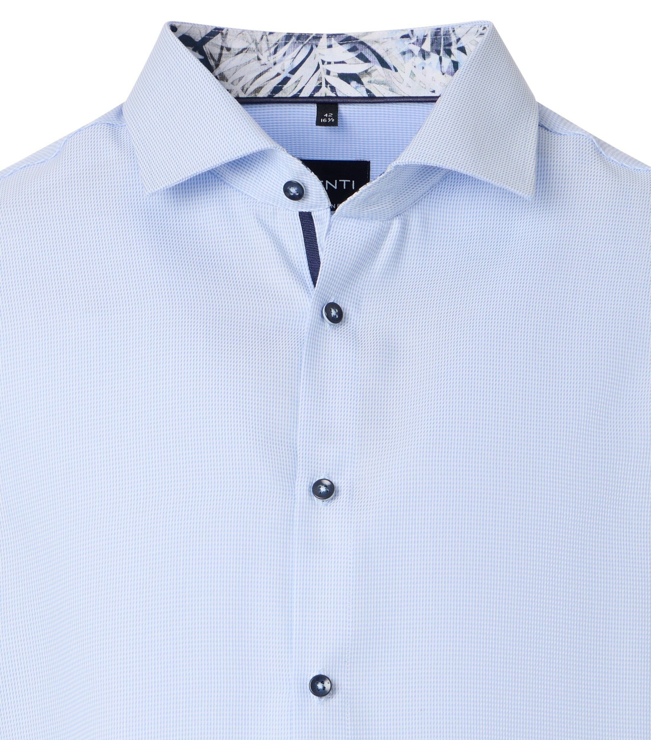Ein Businesshemd im uni Muster in der Farbe Blau