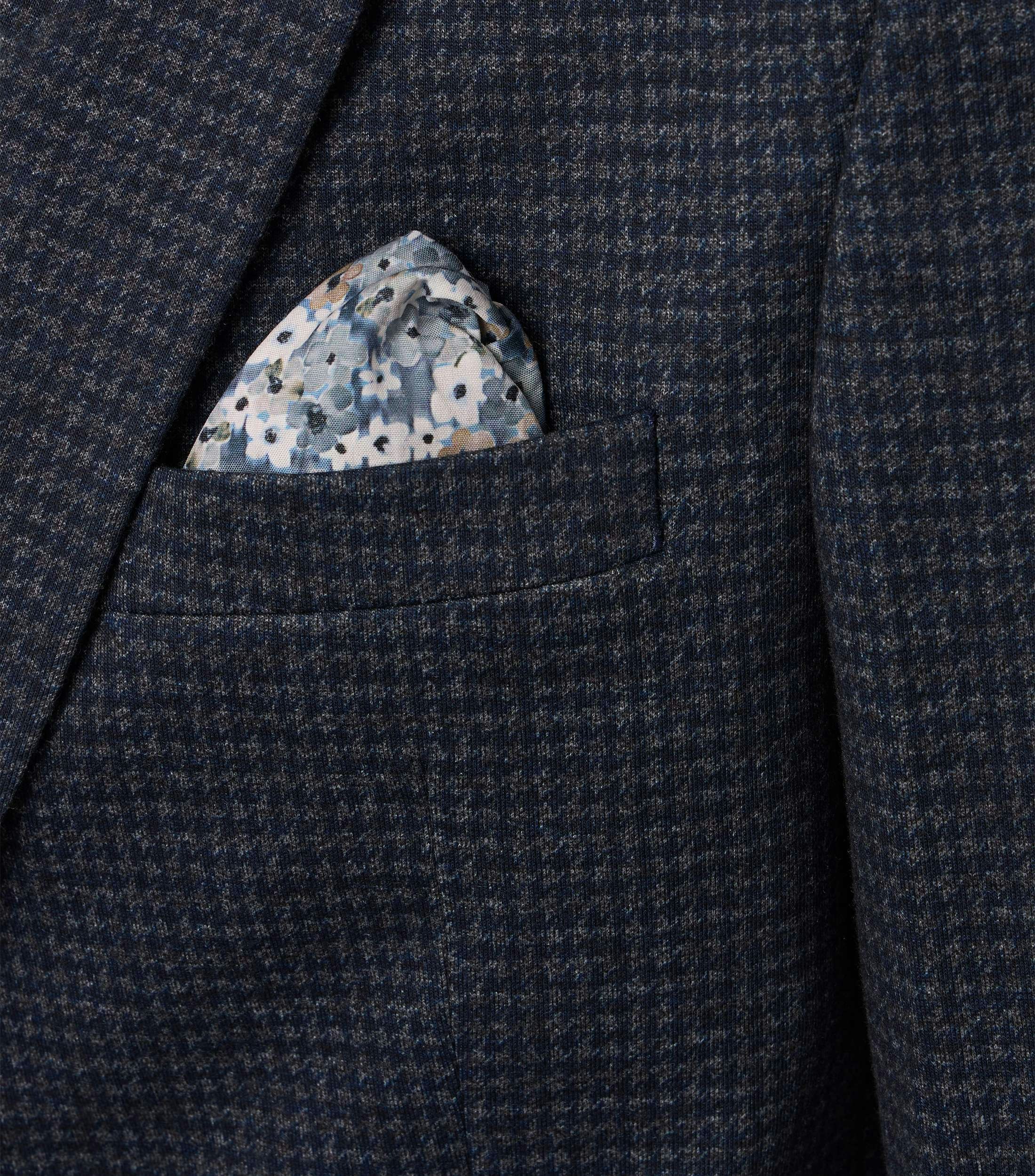 Ein Sakko im uni Muster in der Farbe Dunkelblau