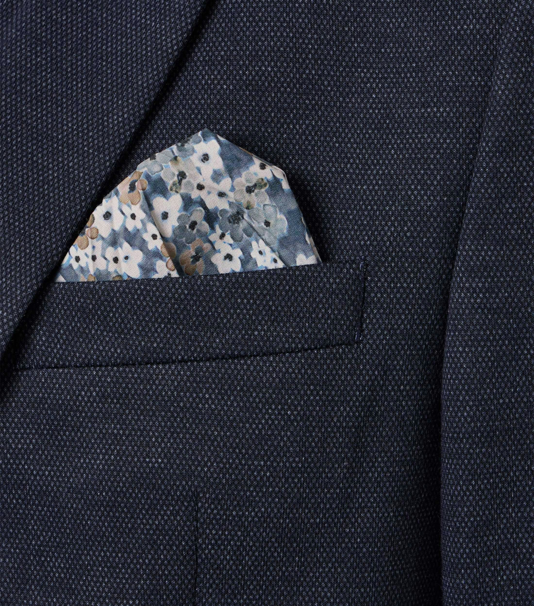 Ein Sakko im uni Muster in der Farbe Dunkelblau