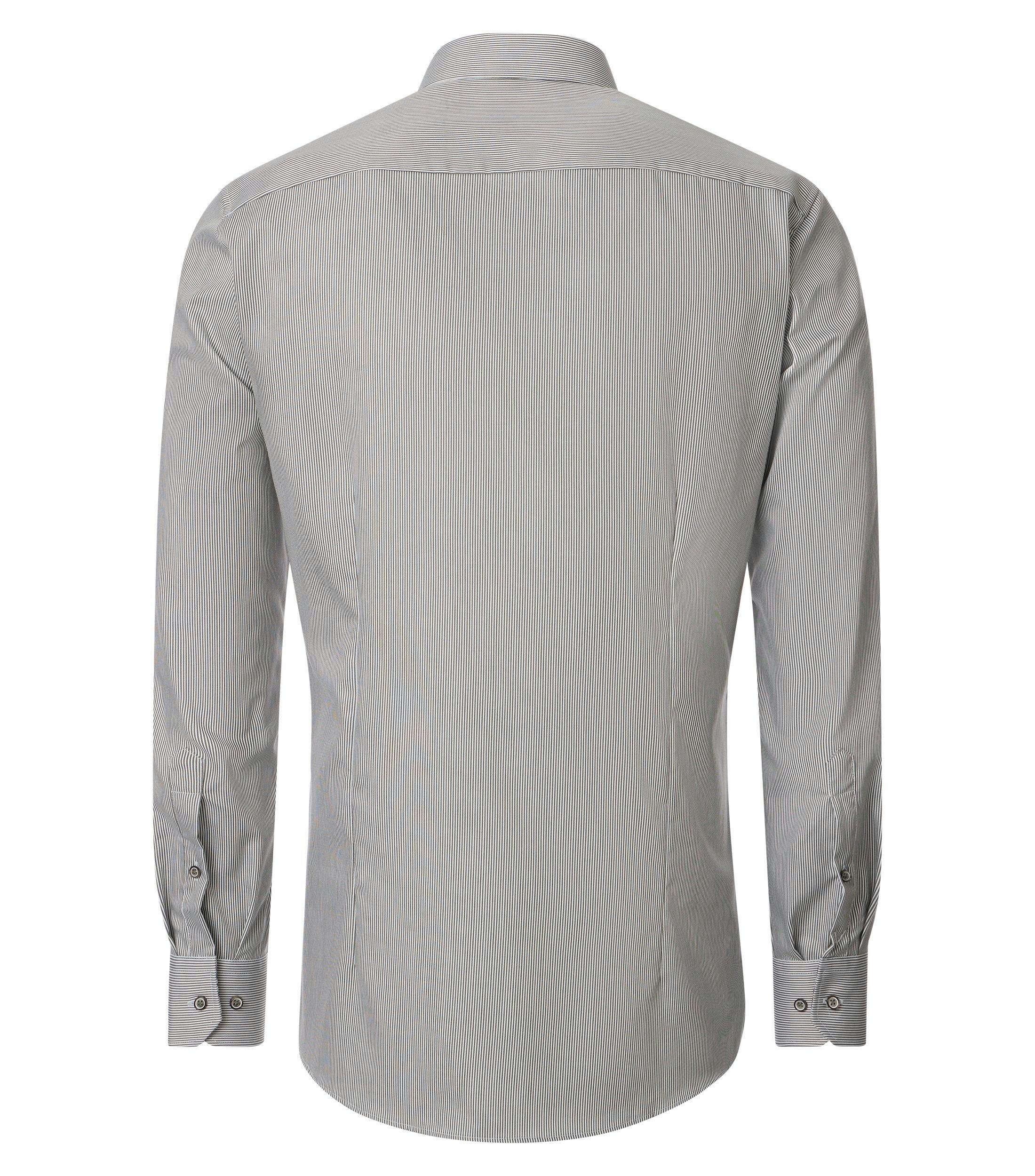 Ein Businesshemd im gestreift Muster in der Farbe Grün