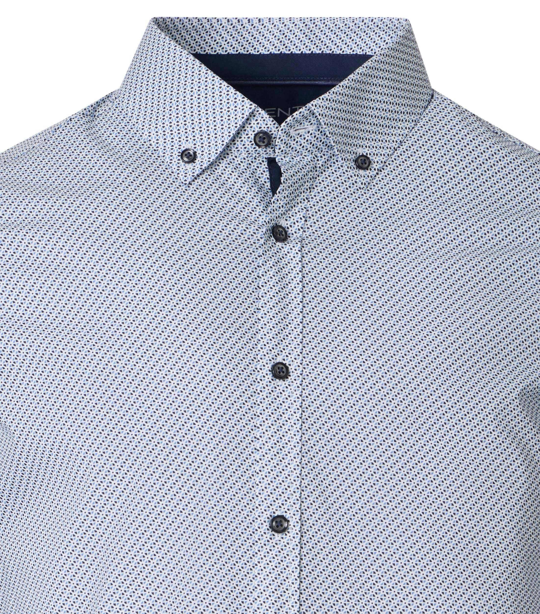 Ein Businesshemd im Print Muster in der Farbe Blau