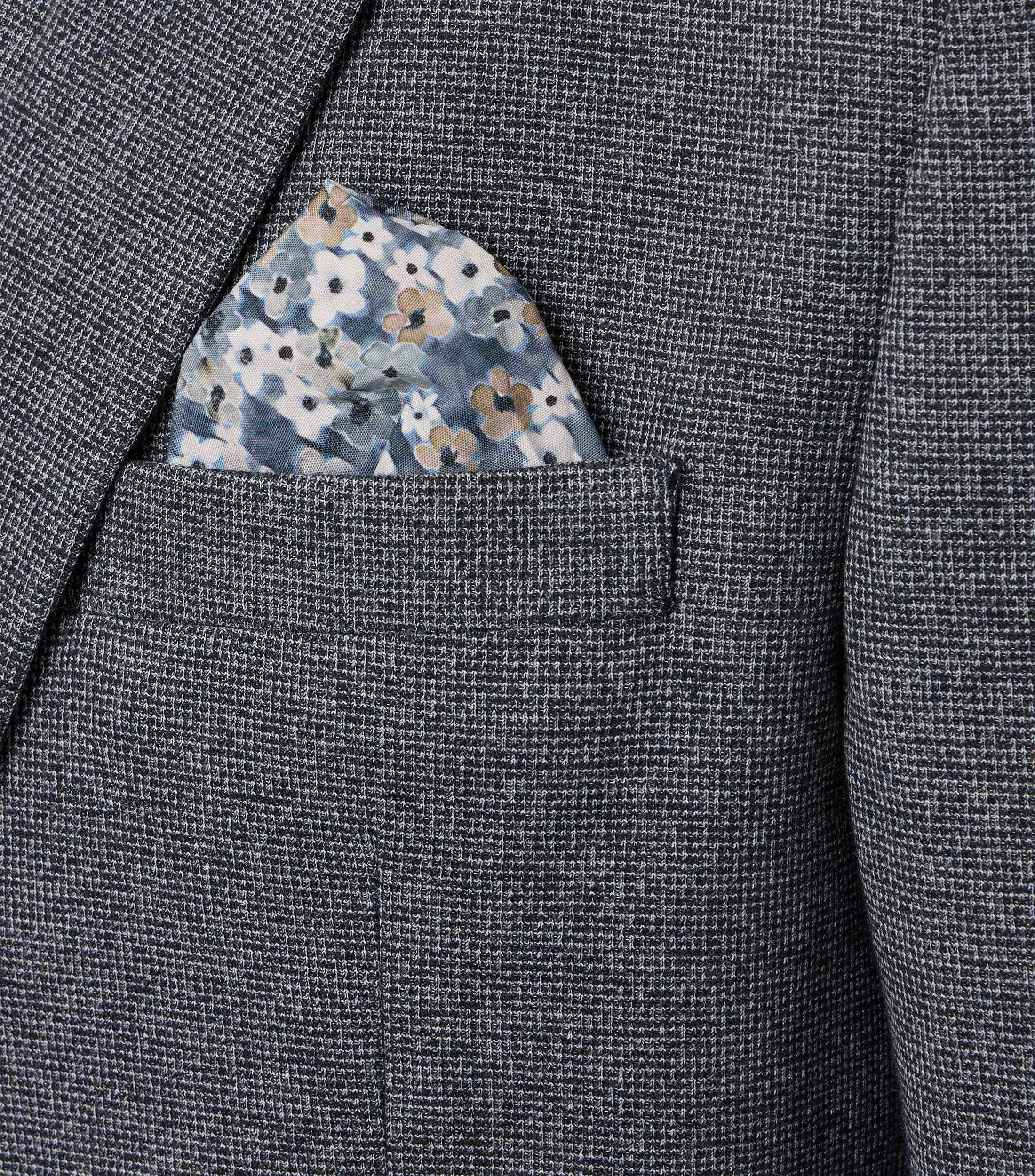 Ein Sakko im uni Muster in der Farbe Blau