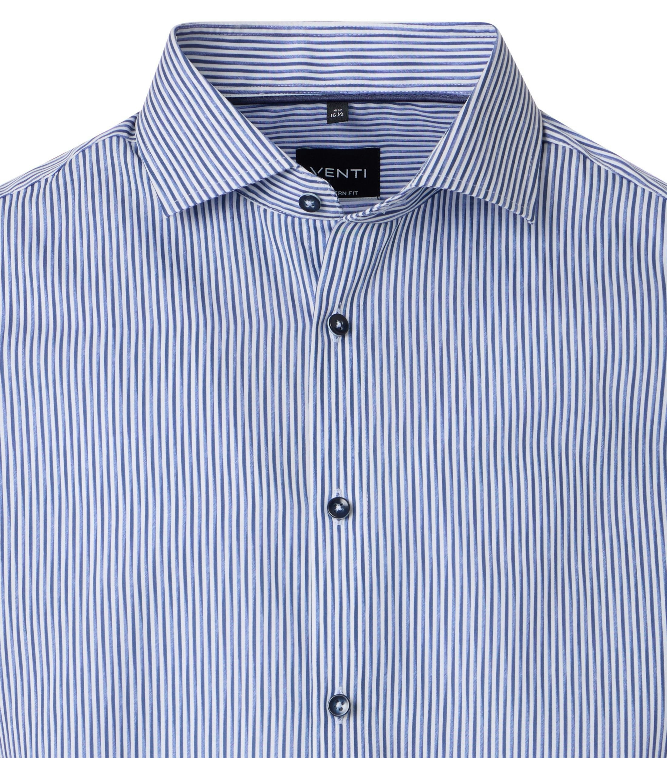 Ein Businesshemd im gestreift Muster in der Farbe Blau
