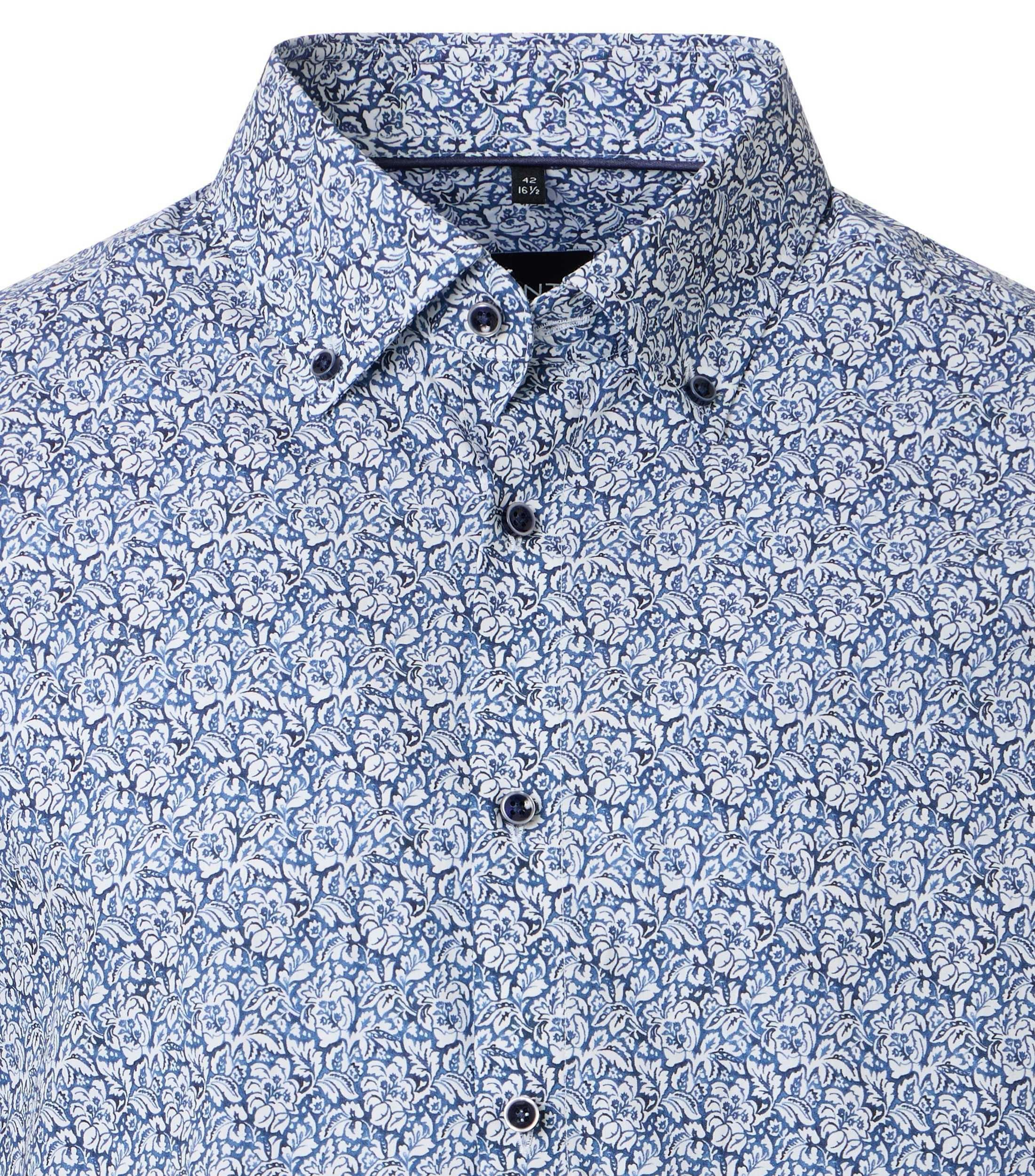 Ein Businesshemd im Print Muster in der Farbe Blau