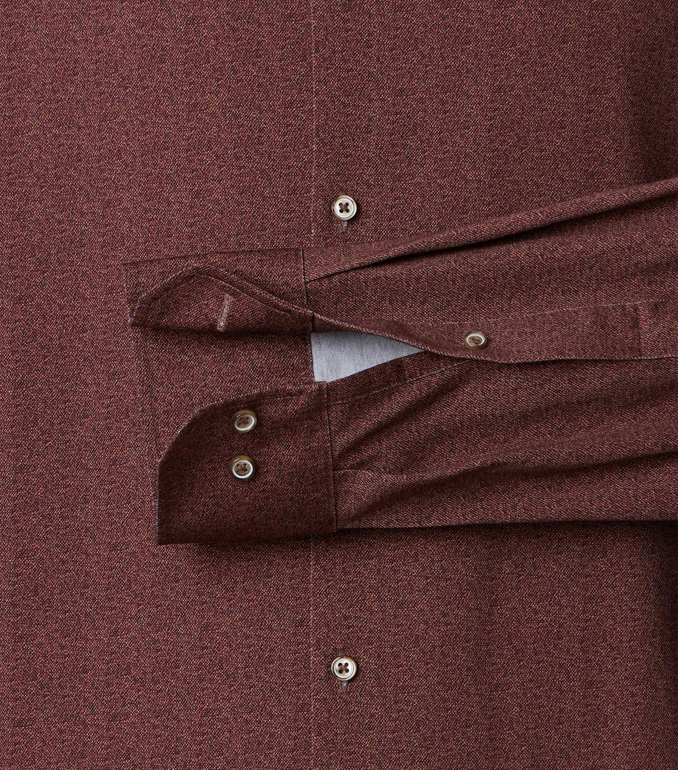 Ein Businesshemd im Print Muster in der Farbe Orange